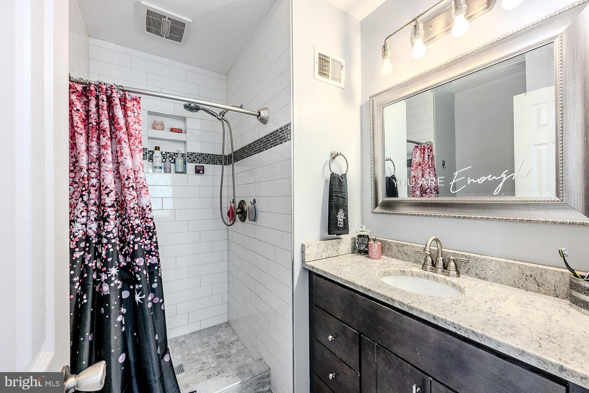SEQUOIA LEA - Residential
