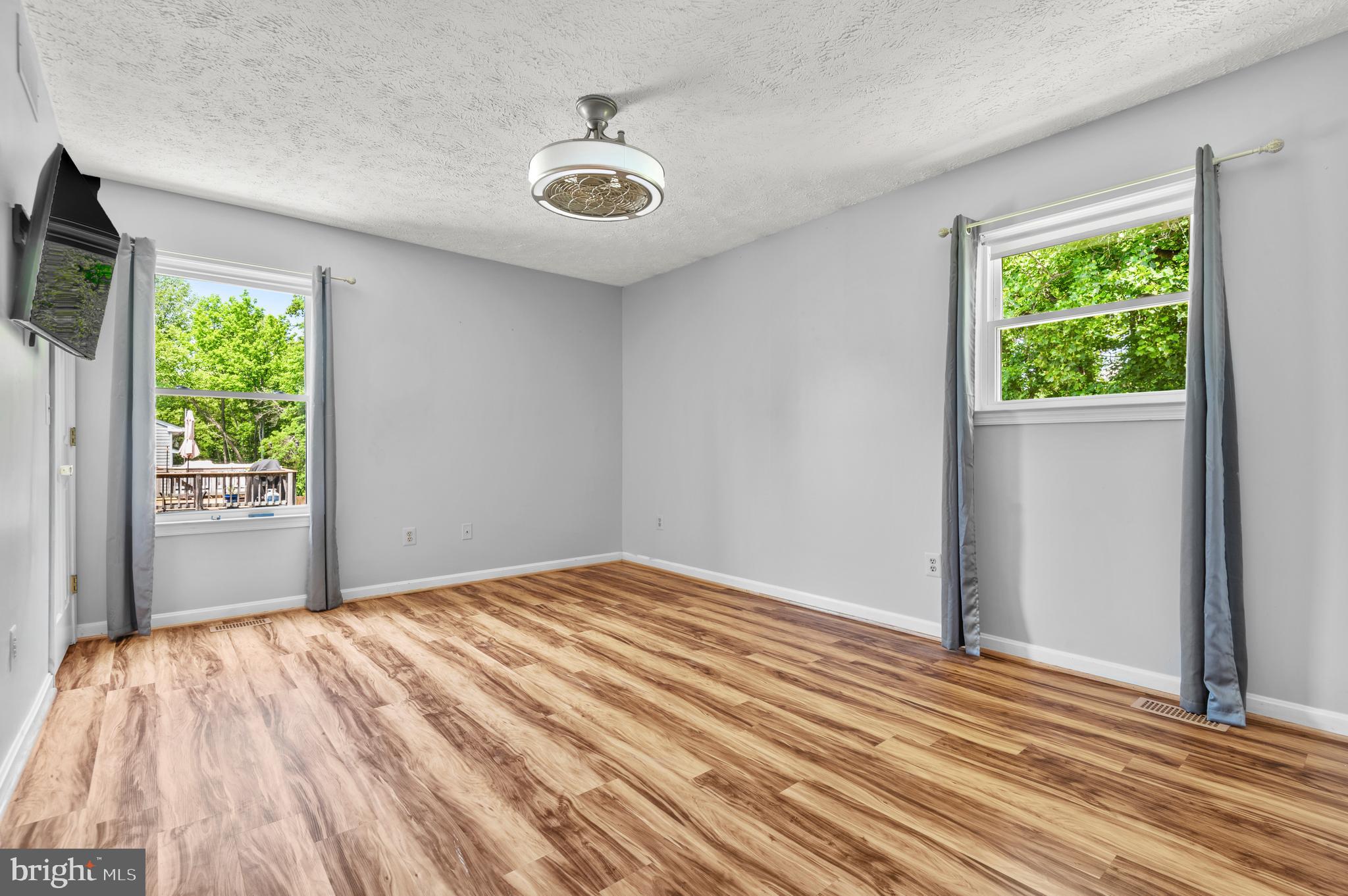 BROCK BRIDGE ESTATES - Residential