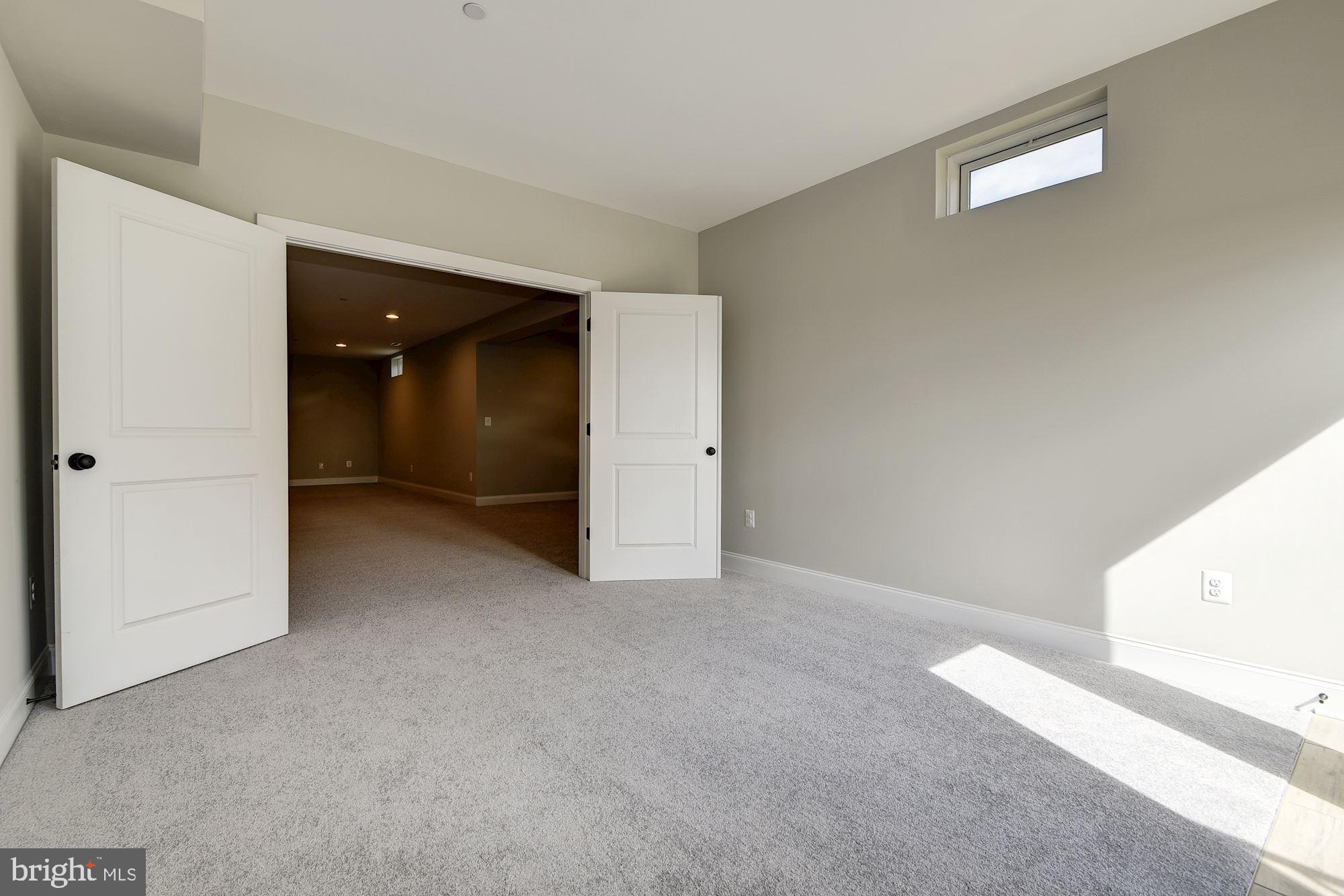 OAKDALE WOODS - Residential
