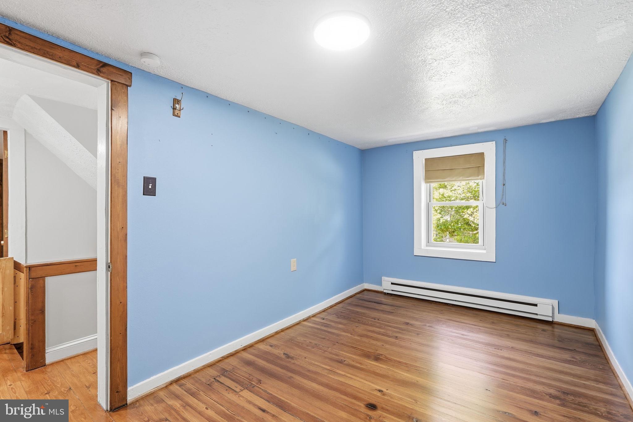 MOUNTAINDALE - Residential