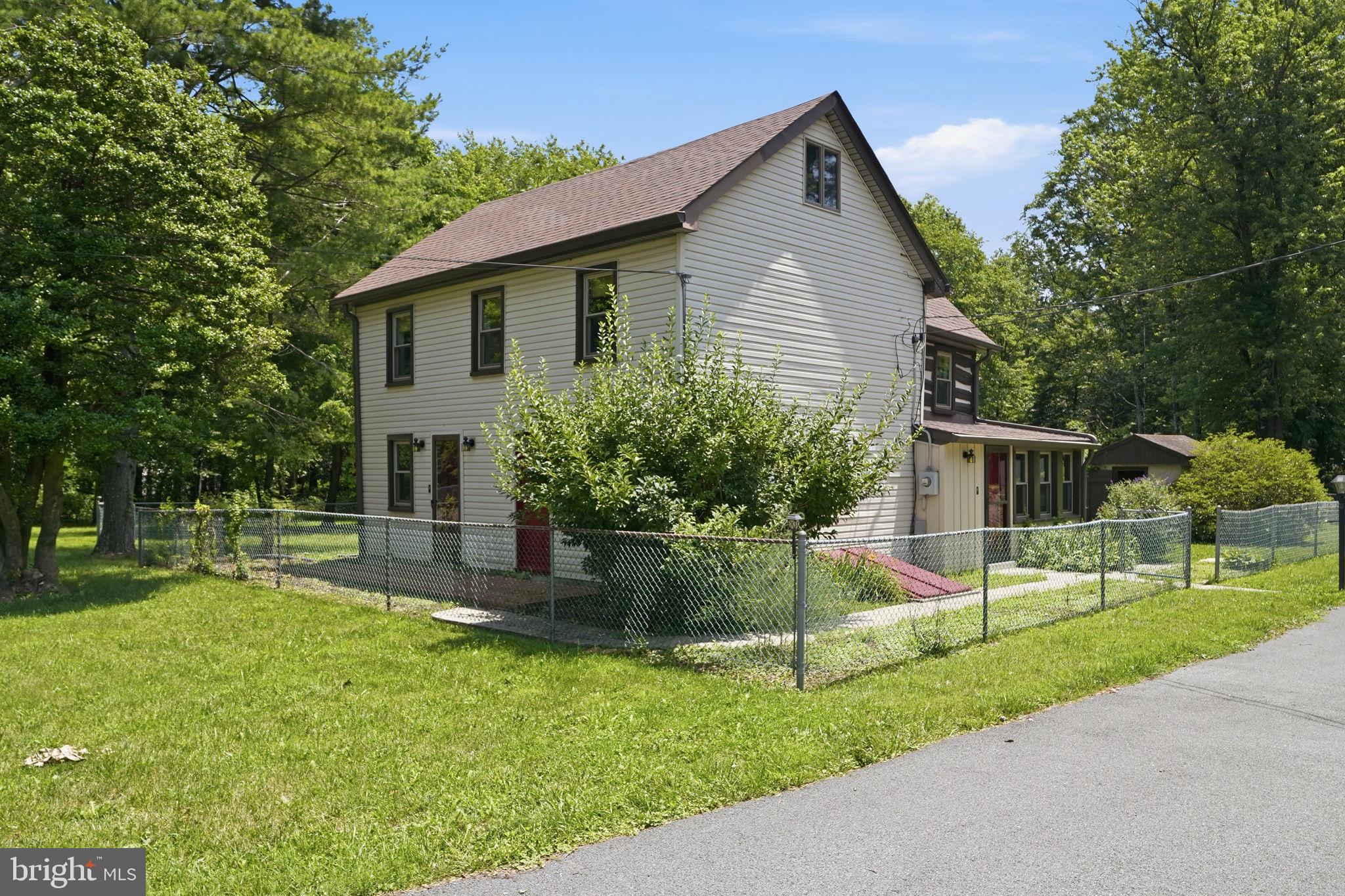 MOUNTAINDALE - Residential