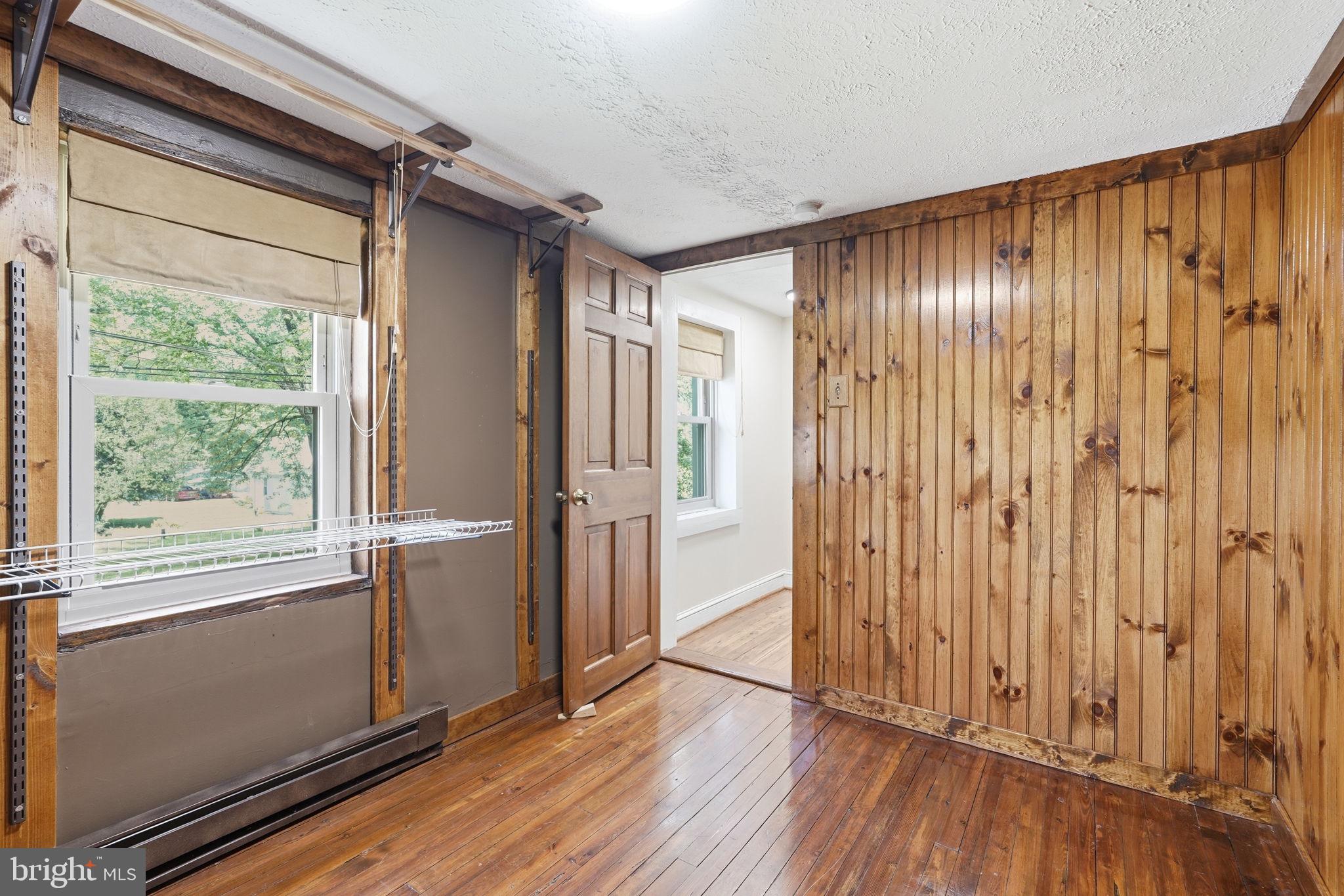 MOUNTAINDALE - Residential