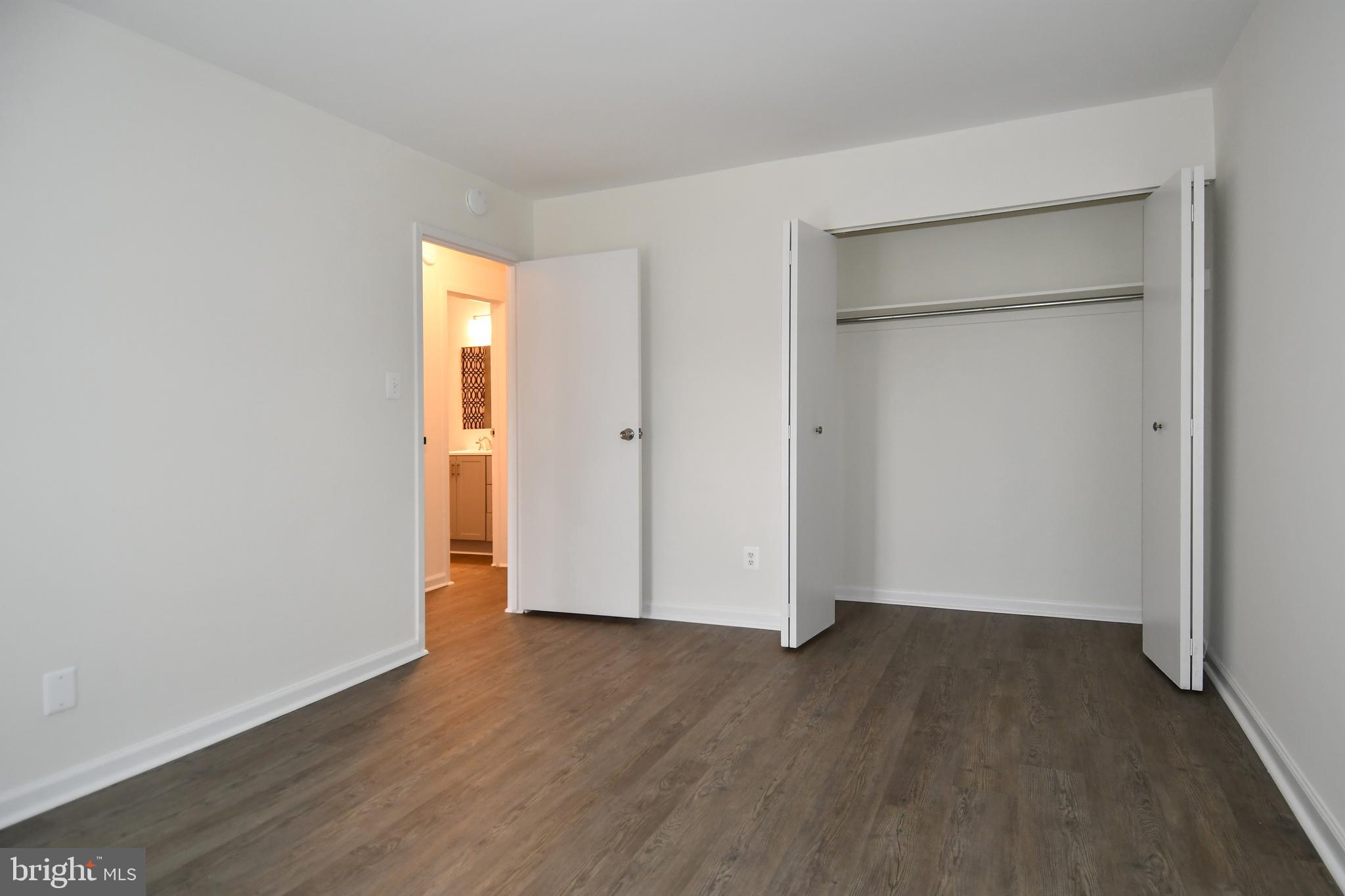 HUNTERS WOODS VILLAGE - Residential