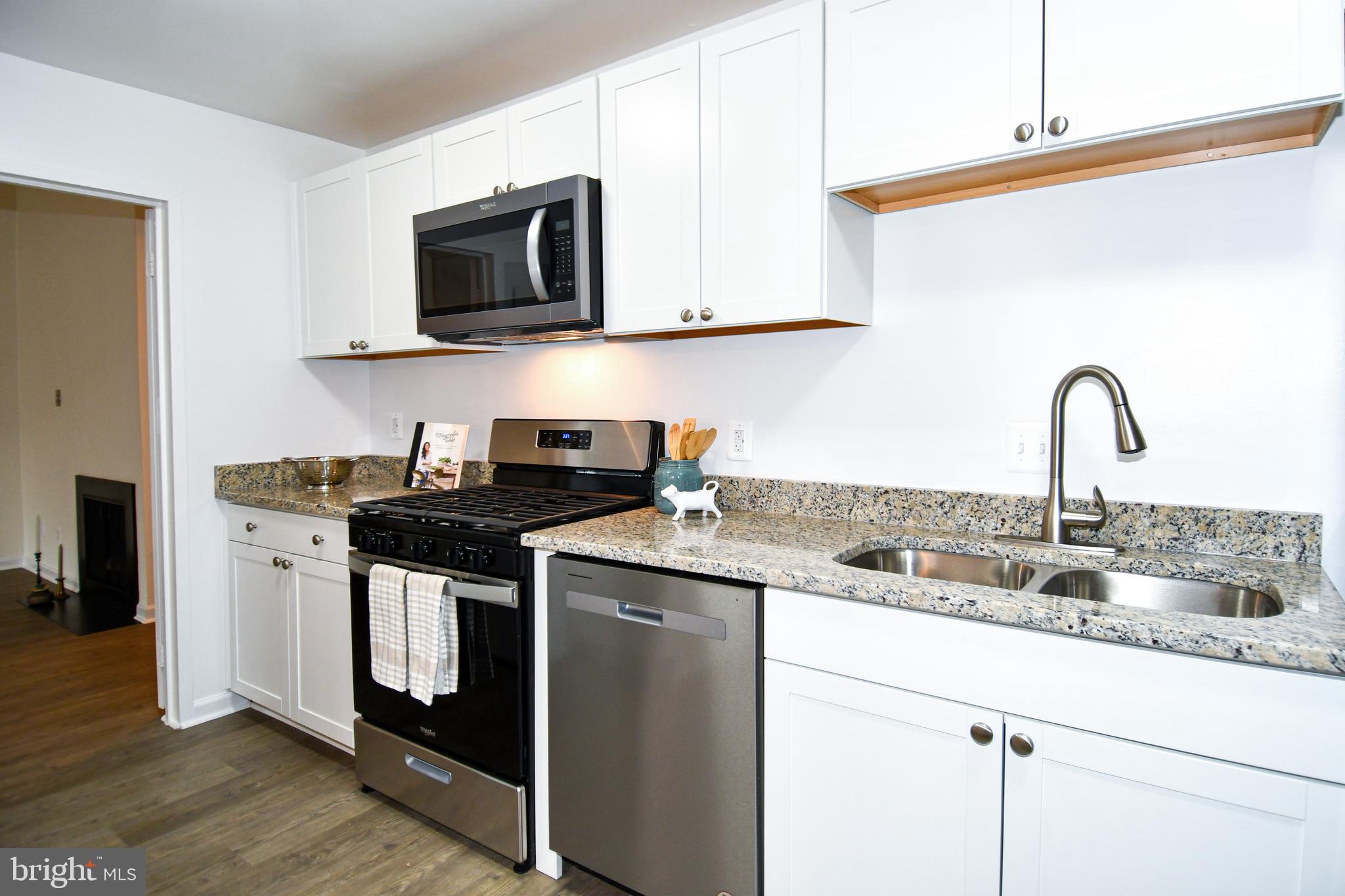 HUNTERS WOODS VILLAGE - Residential