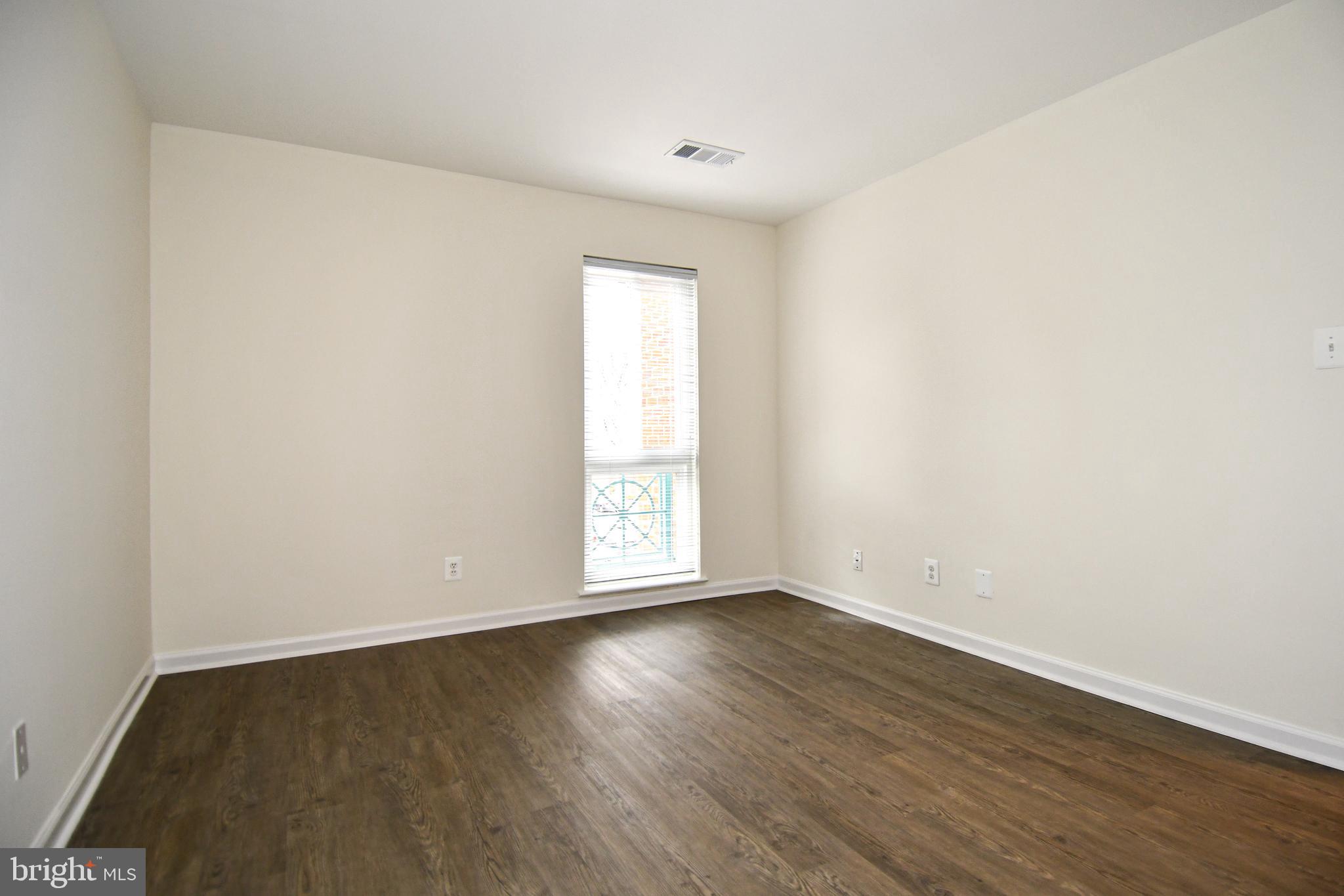 HUNTERS WOODS VILLAGE - Residential