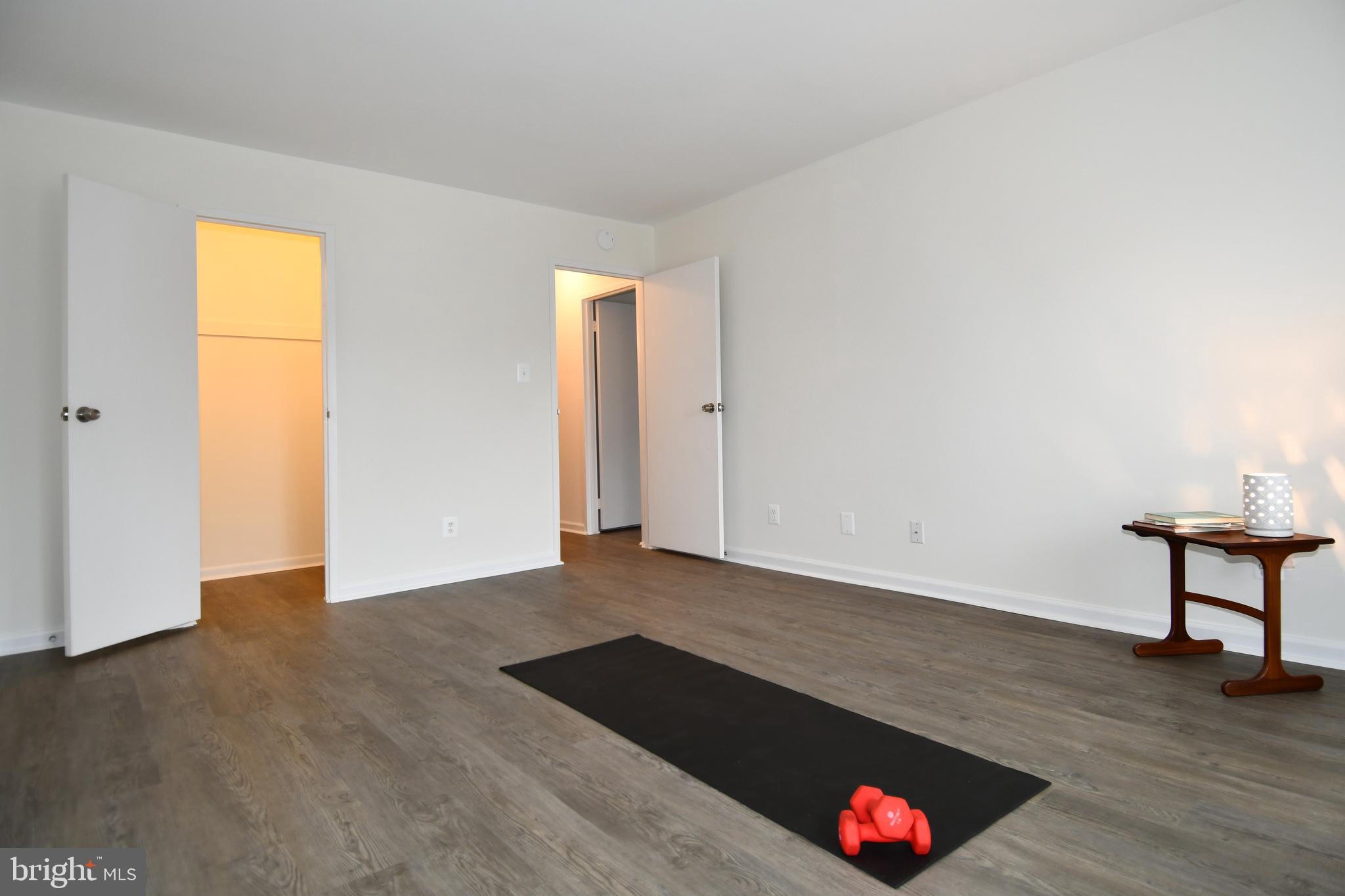 HUNTERS WOODS VILLAGE - Residential