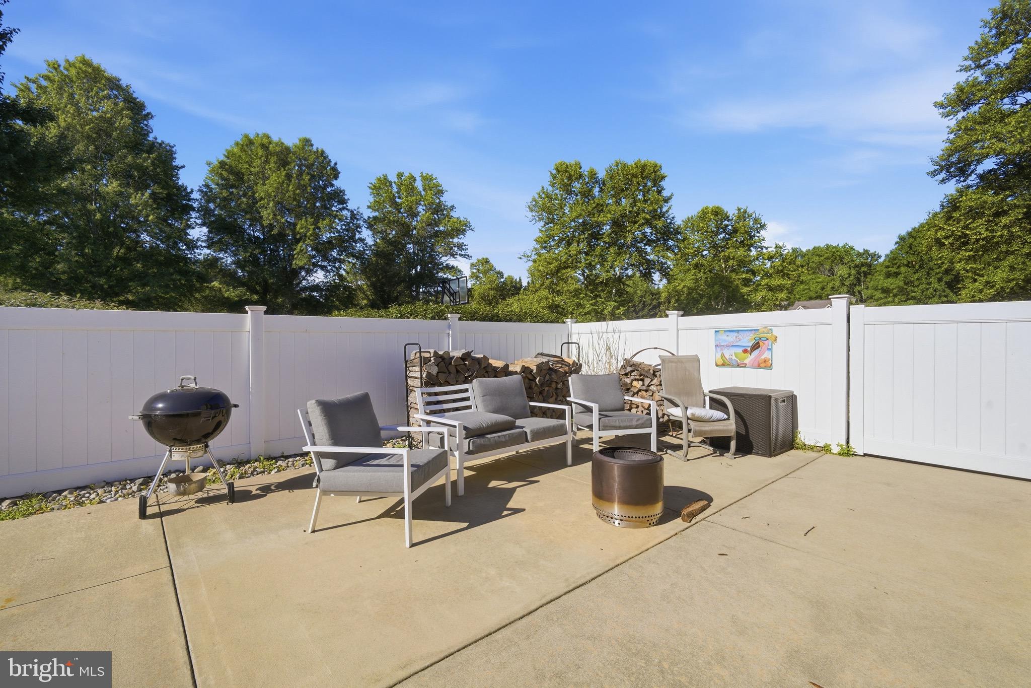 CLAIBORNE FIELDS - Residential