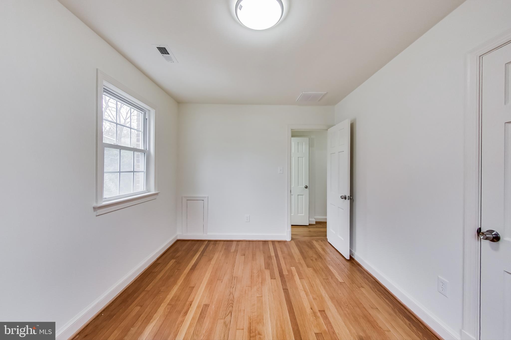 WOODSIDE FOREST - Residential Lease