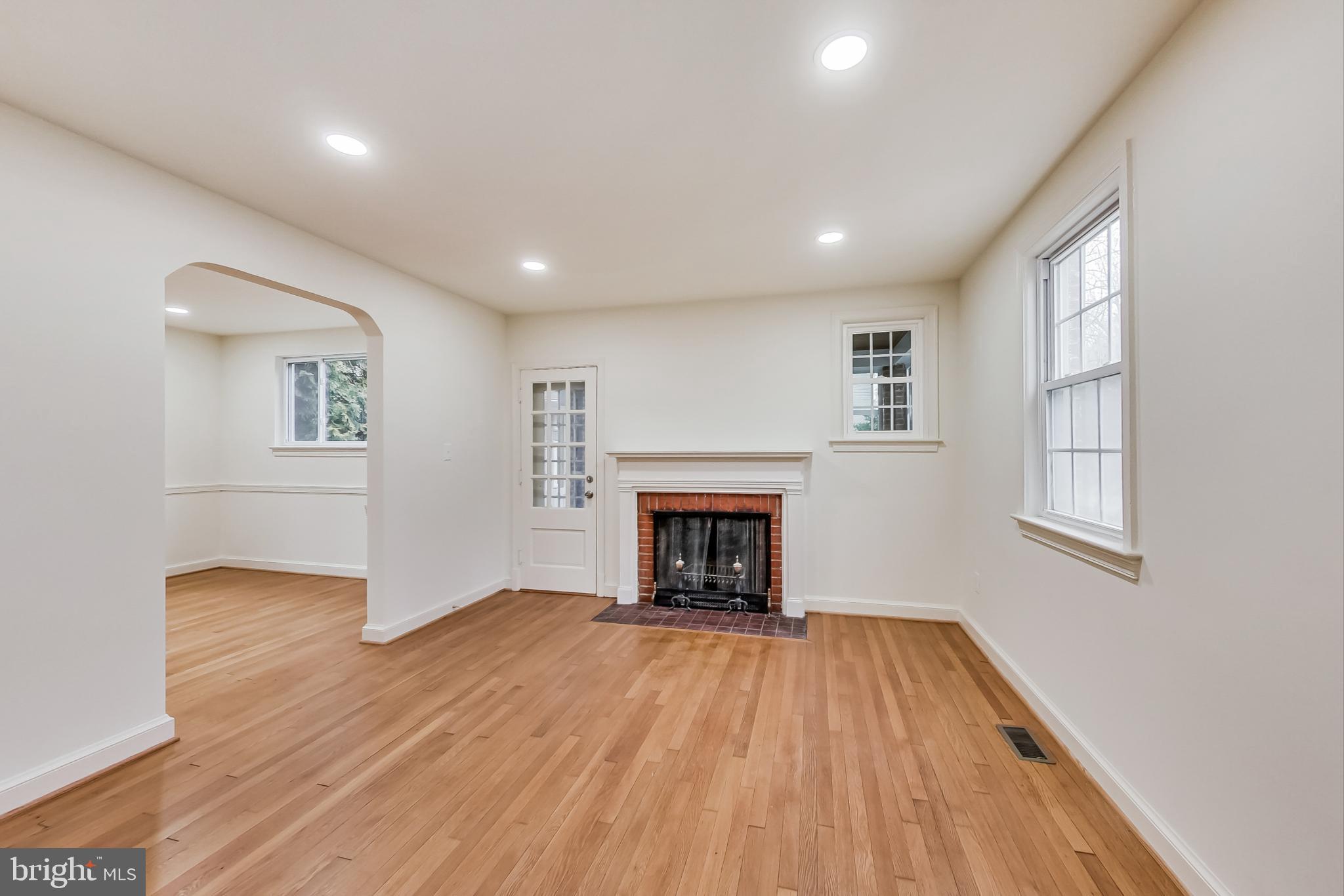 WOODSIDE FOREST - Residential Lease