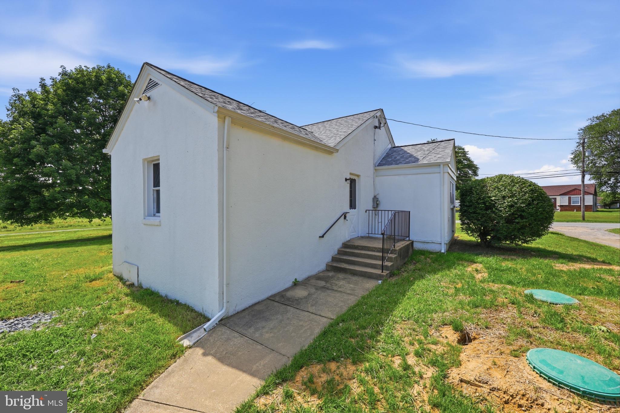 MARSHALL'S CORNER - Residential