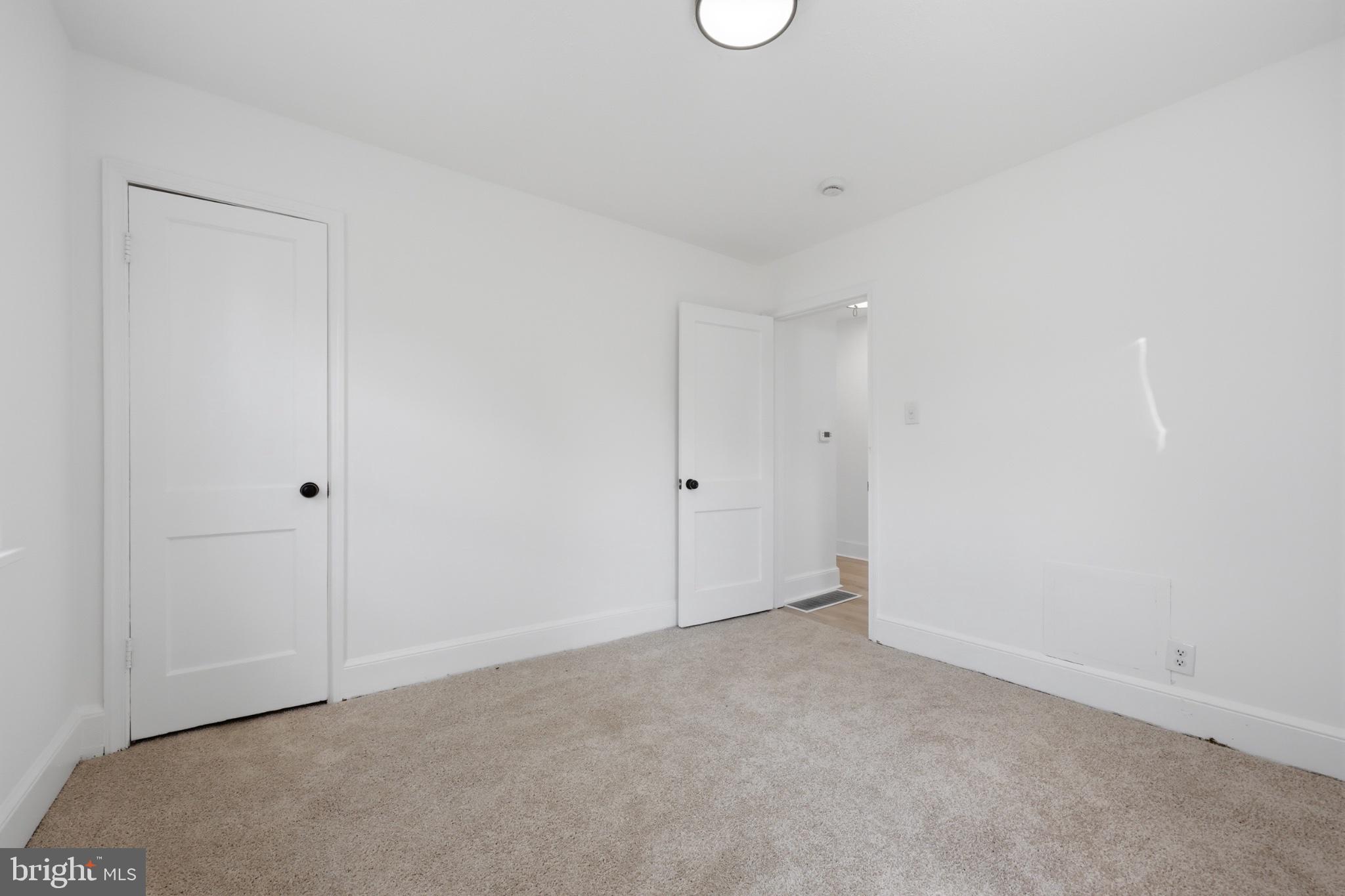 MARSHALL'S CORNER - Residential