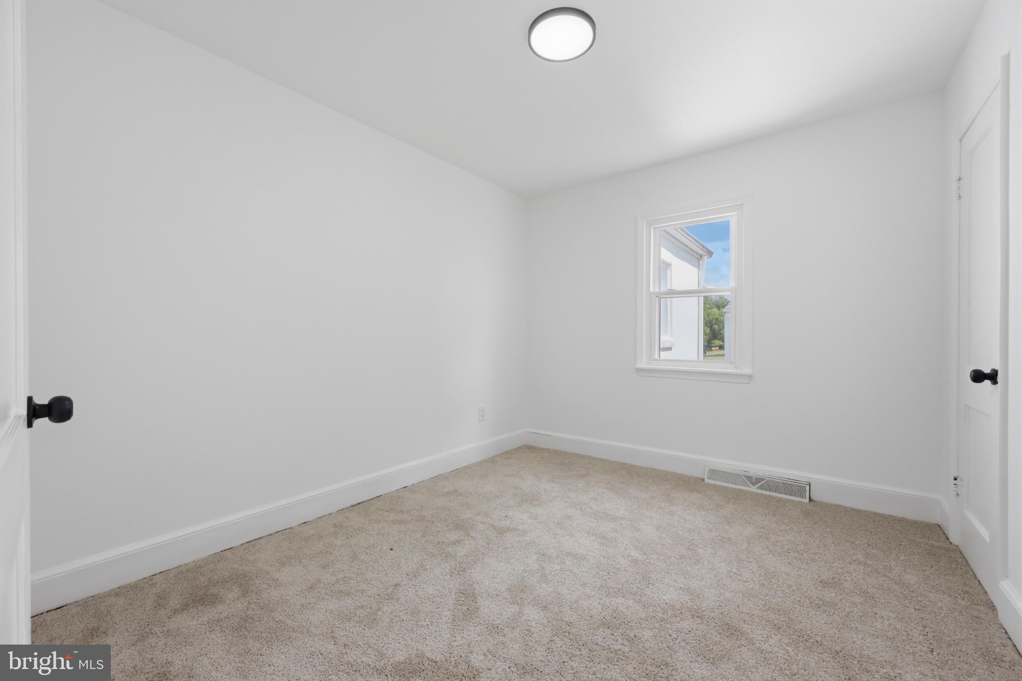MARSHALL'S CORNER - Residential