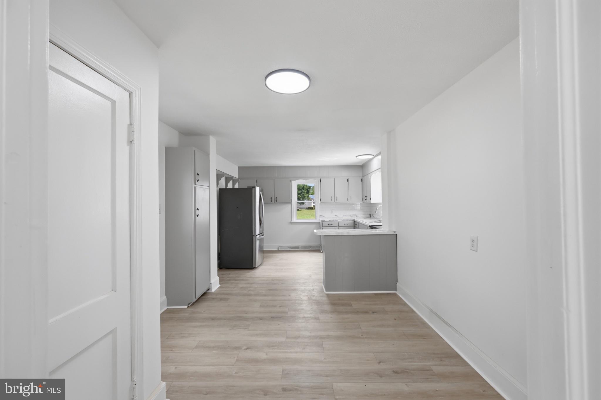 MARSHALL'S CORNER - Residential