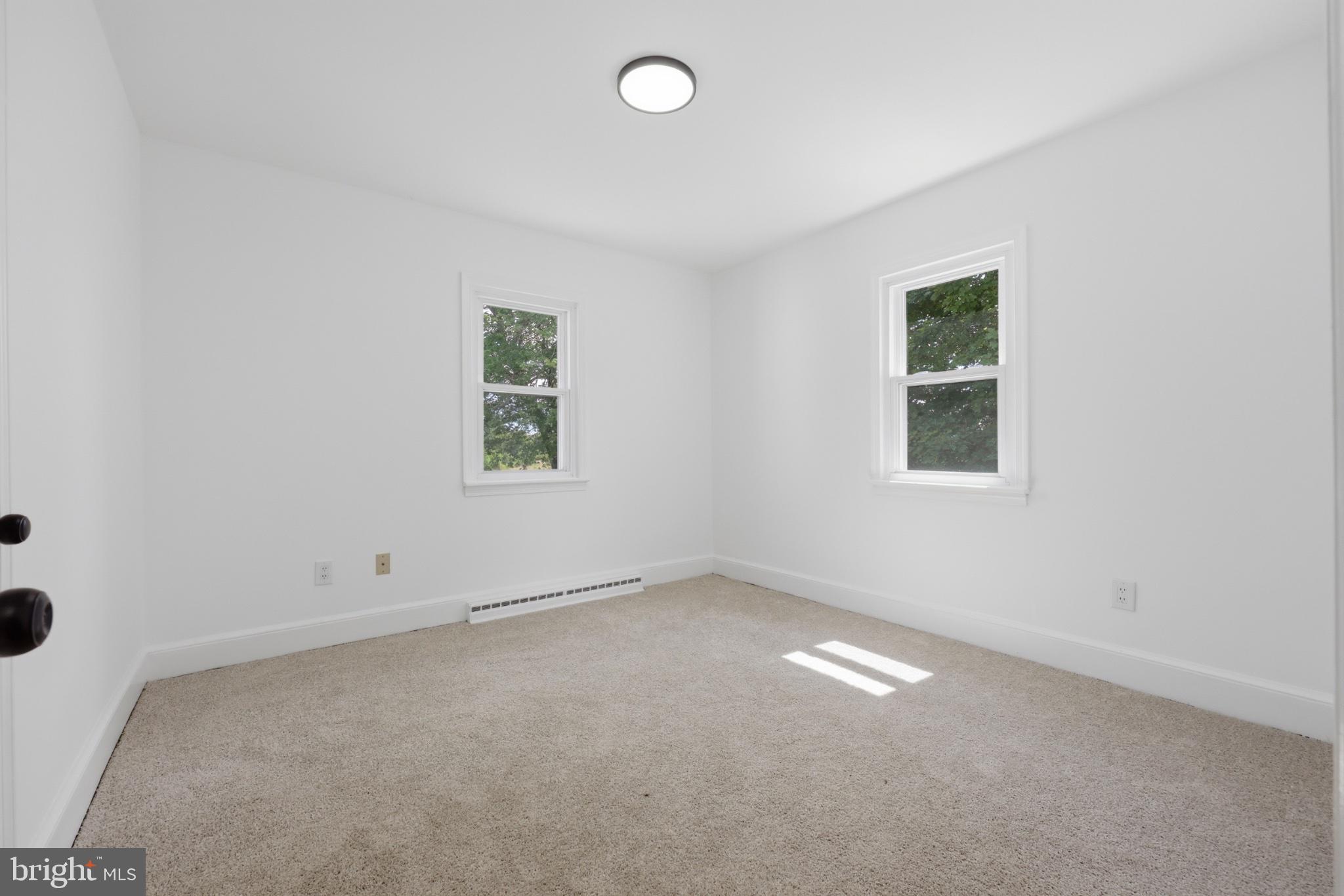 MARSHALL'S CORNER - Residential