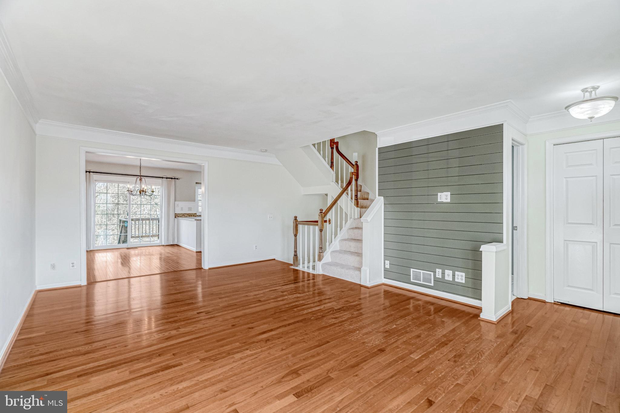 ASHBURN FARM - Residential