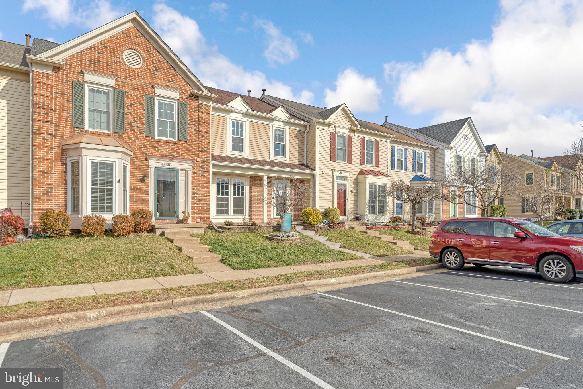 ASHBURN FARM - Residential