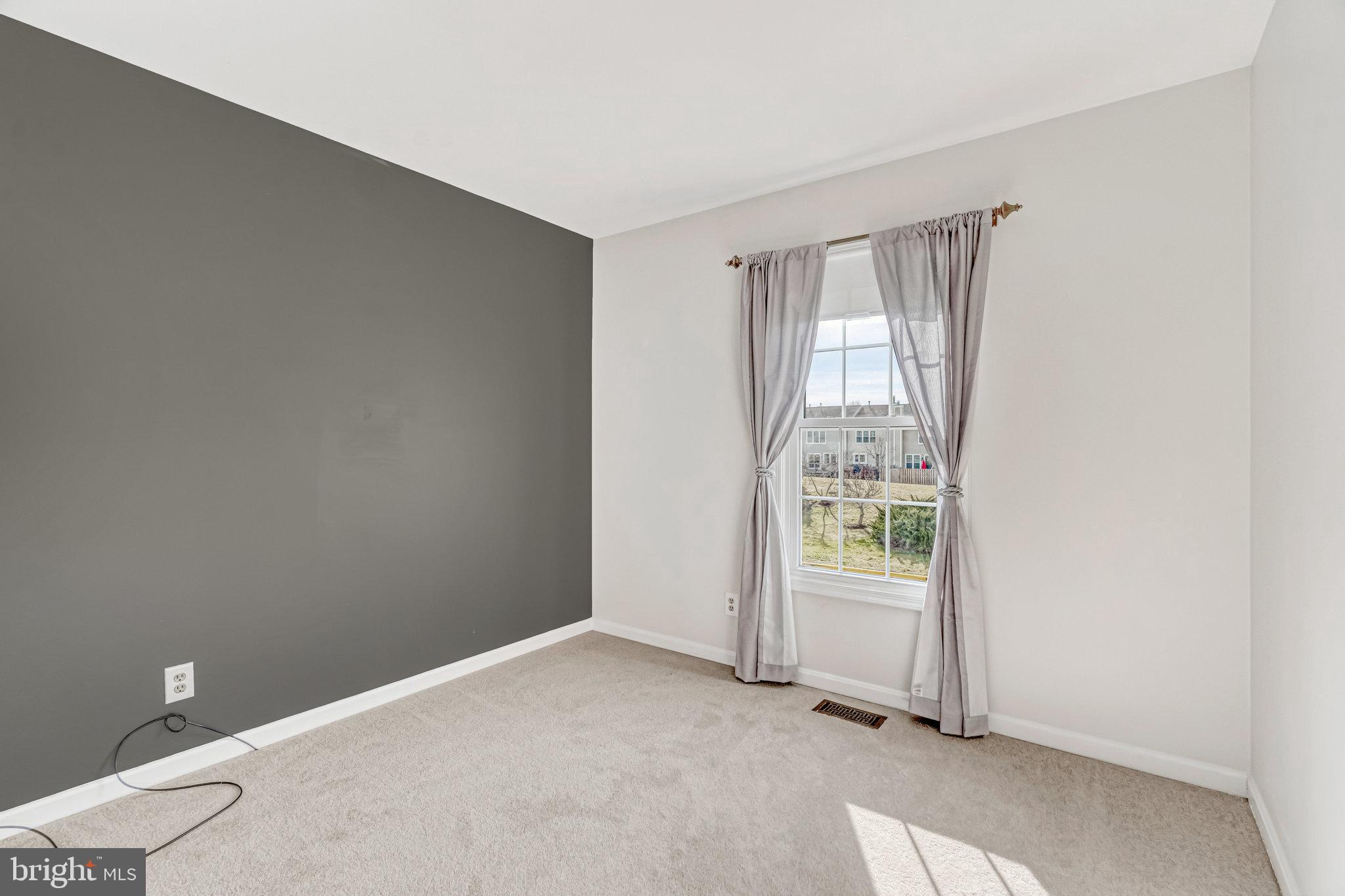 ASHBURN FARM - Residential