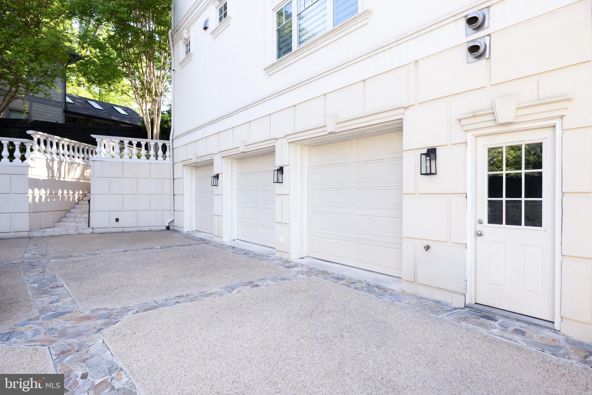 KENWOOD PARK - Residential