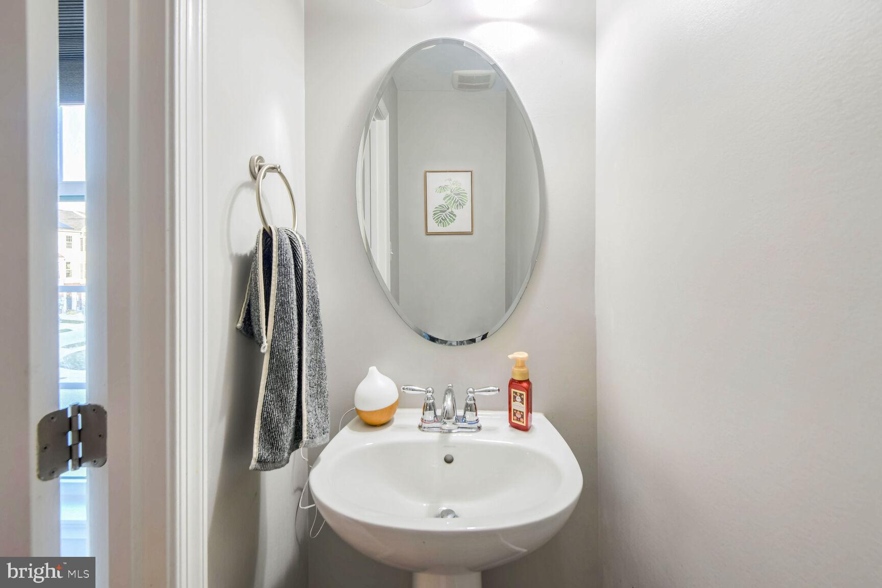 TANYARD SPRINGS TOWNHOMES - Residential