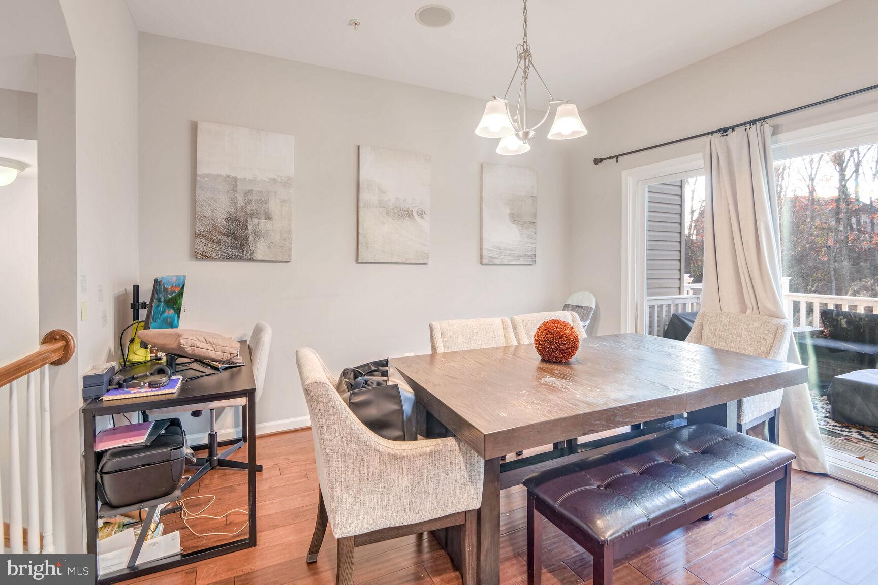 TANYARD SPRINGS TOWNHOMES - Residential