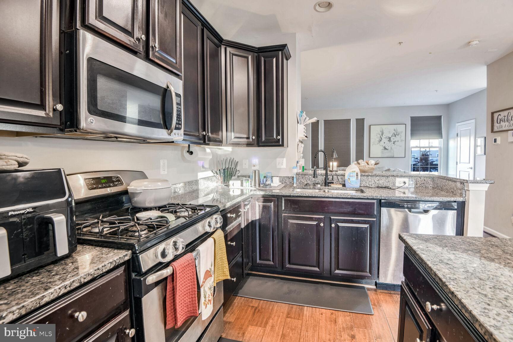TANYARD SPRINGS TOWNHOMES - Residential