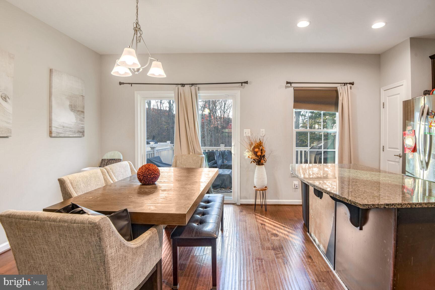 TANYARD SPRINGS TOWNHOMES - Residential