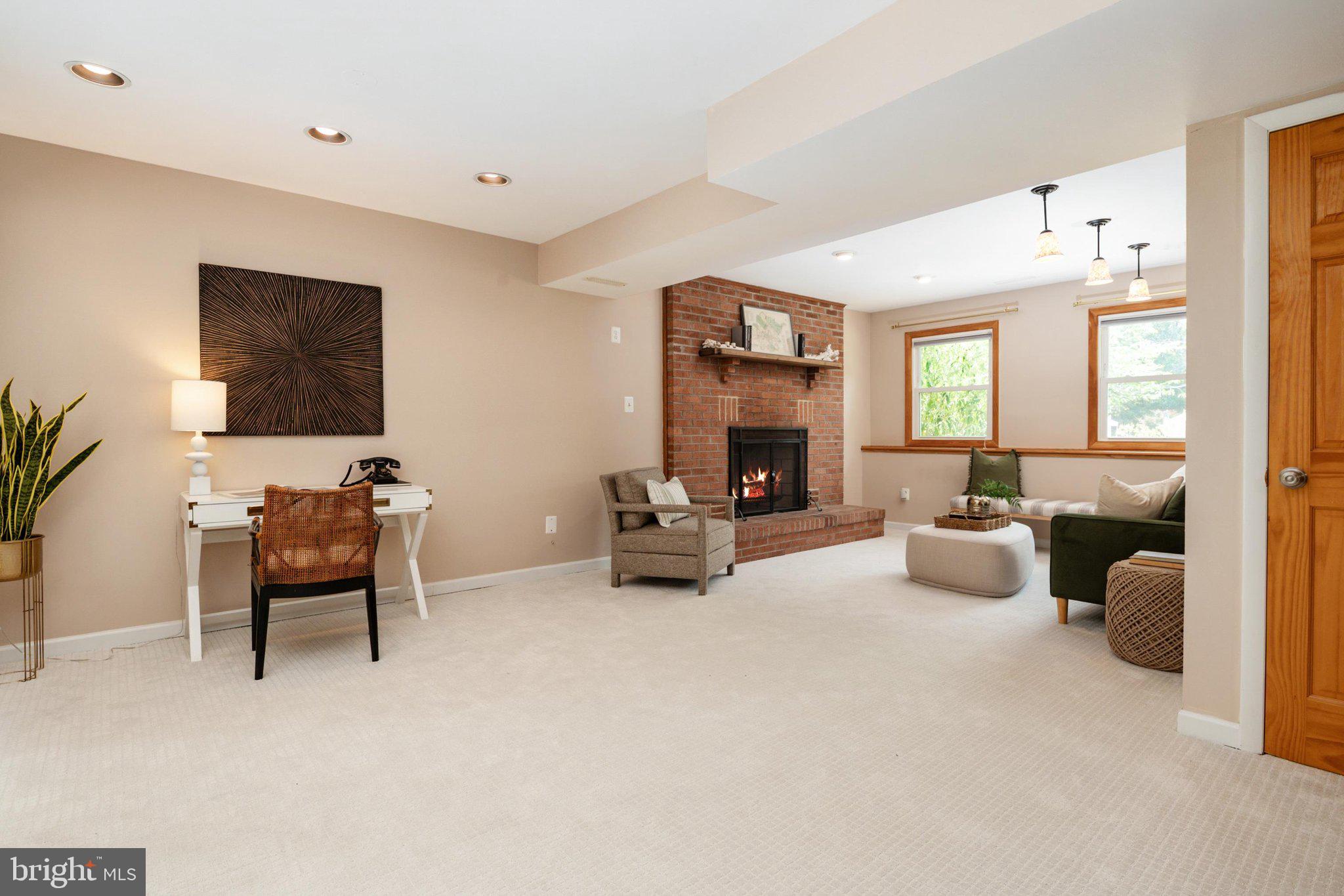 HILLSMERE ESTATES - Residential