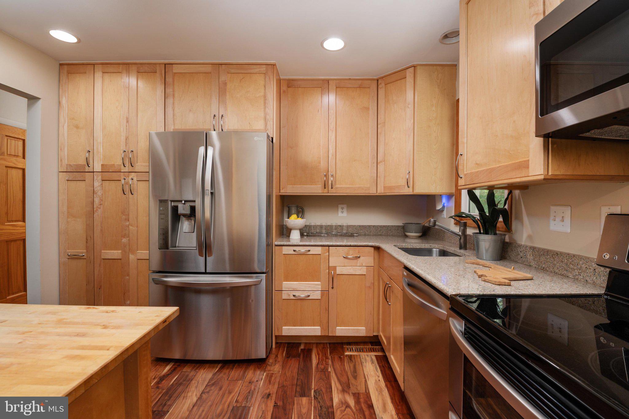 HILLSMERE ESTATES - Residential