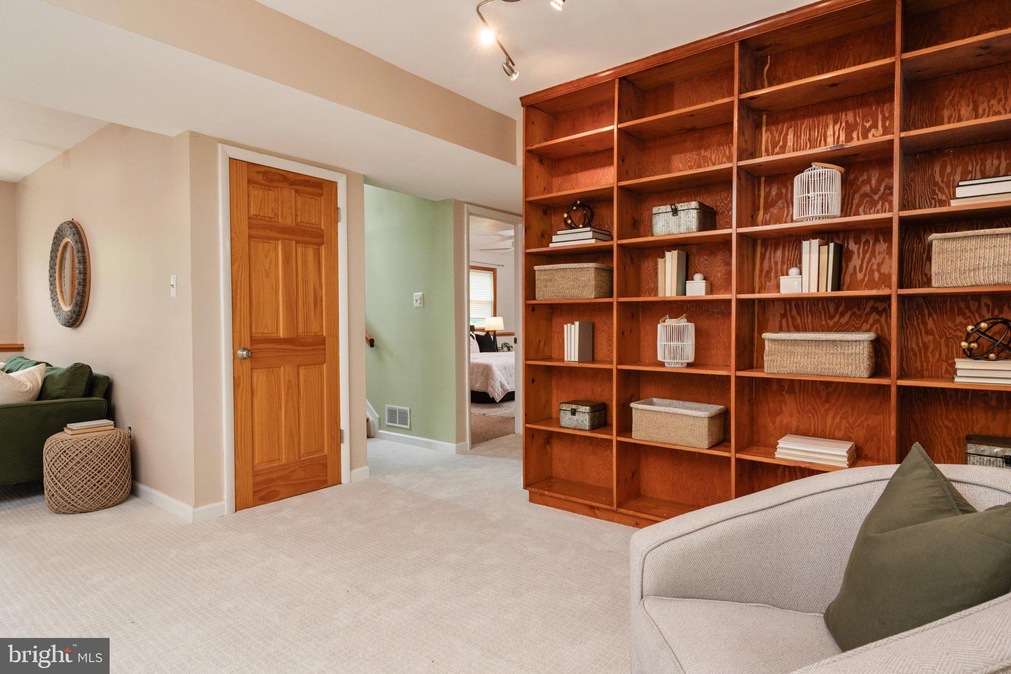 HILLSMERE ESTATES - Residential