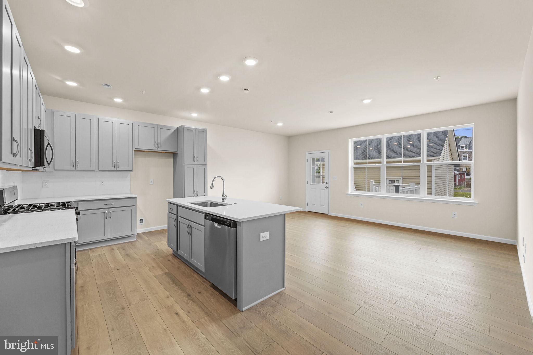 PERRY MILL - Residential