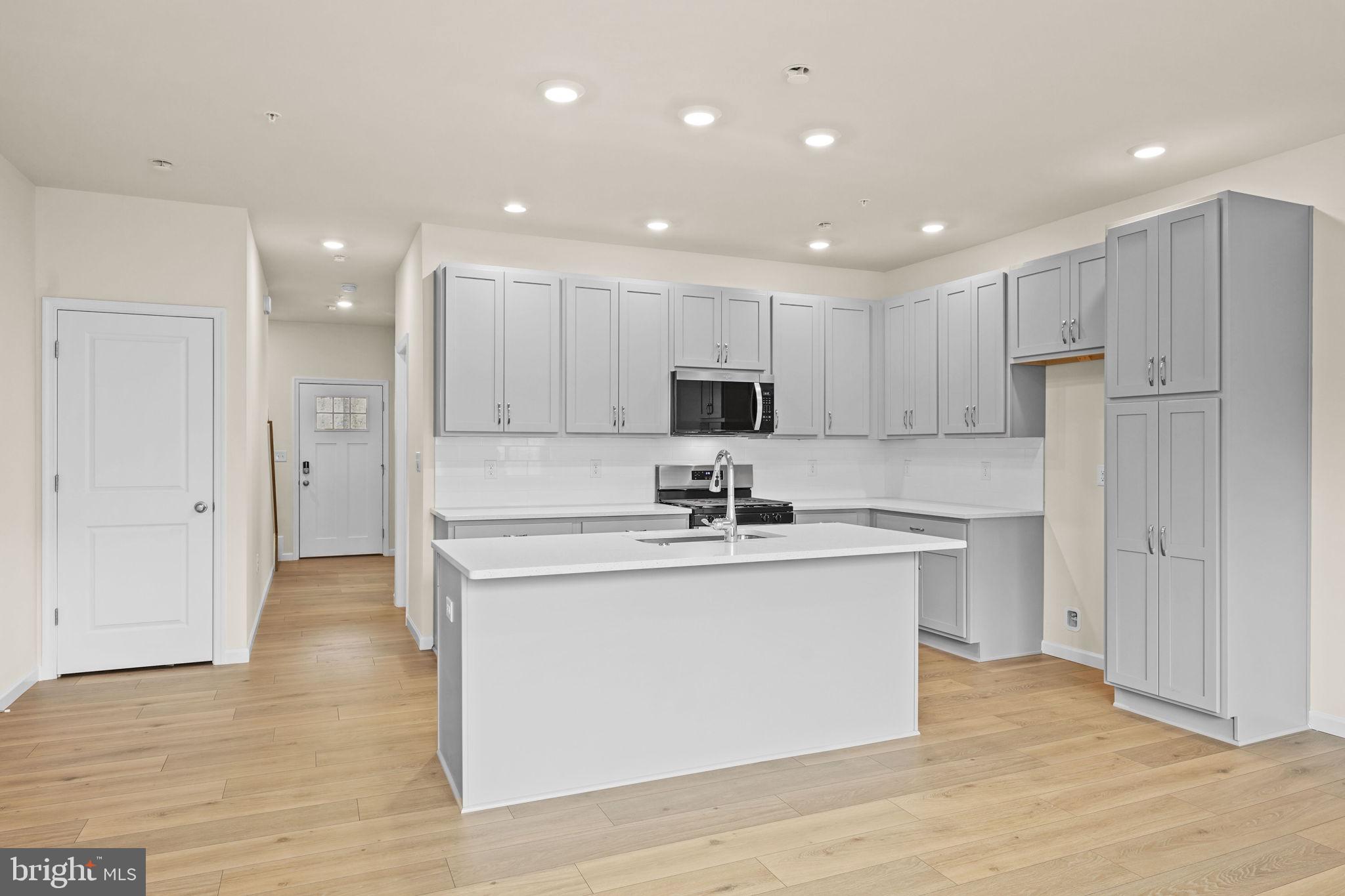 PERRY MILL - Residential