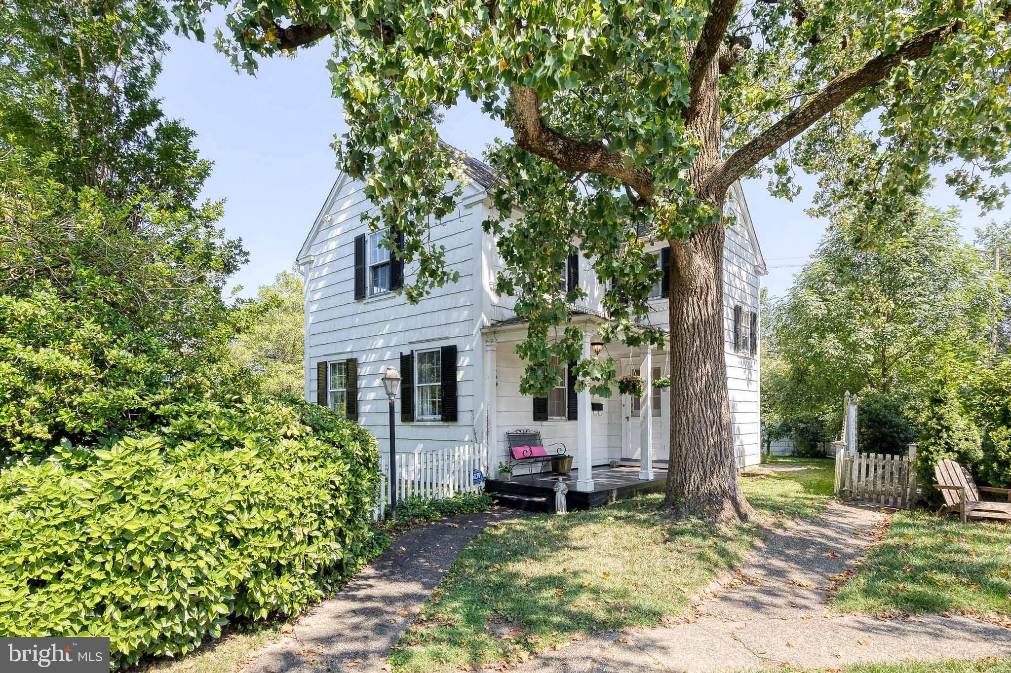 HOMELAND HISTORIC DISTRICT - Residential