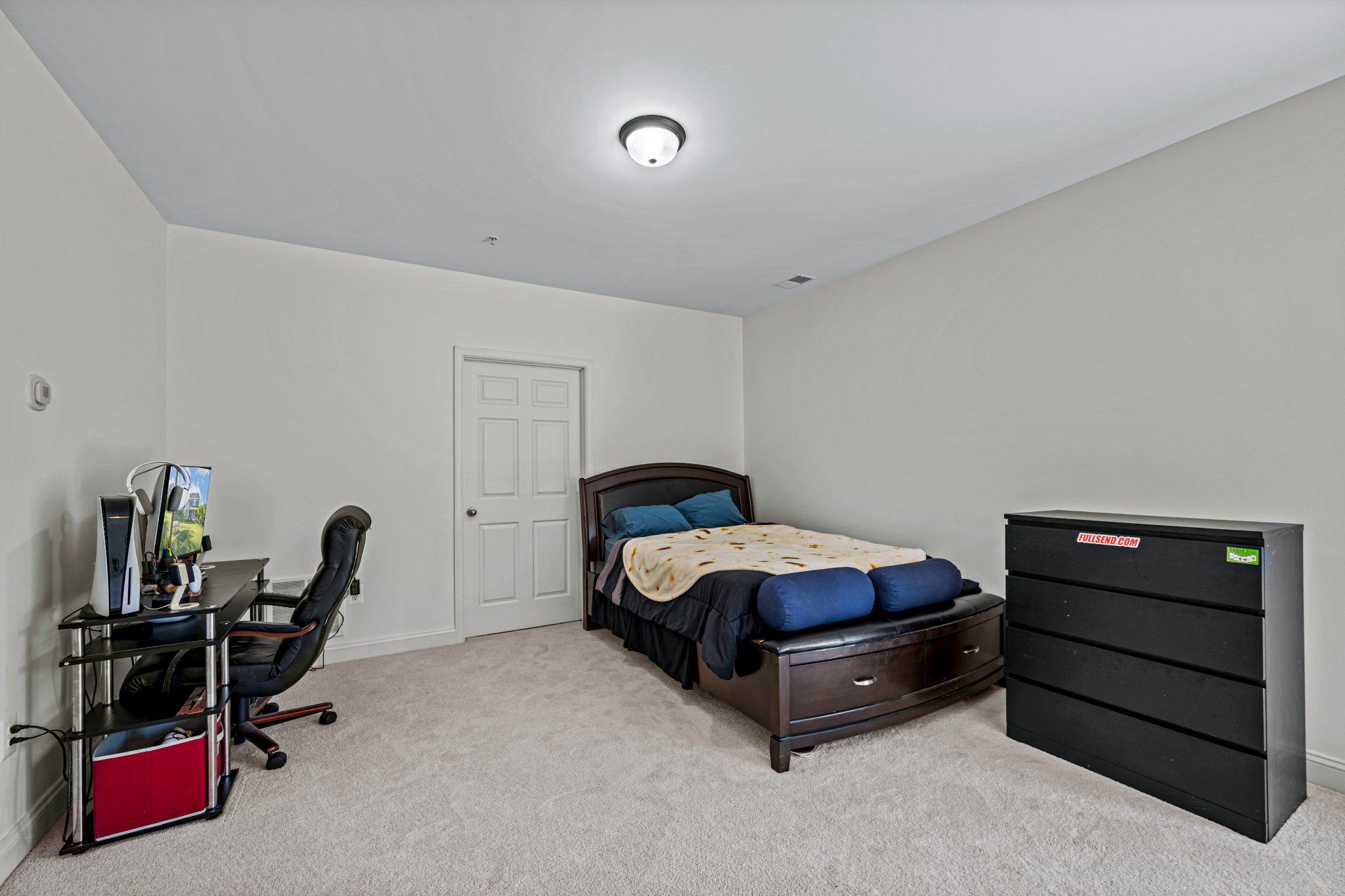 HARDING WOODS - Residential