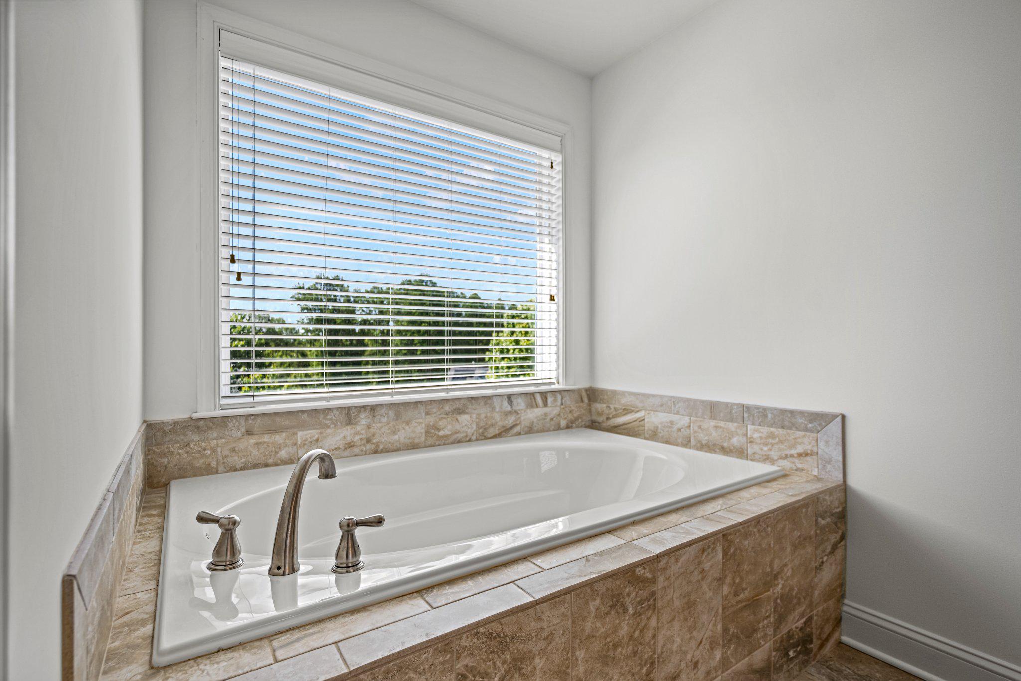 HARDING WOODS - Residential