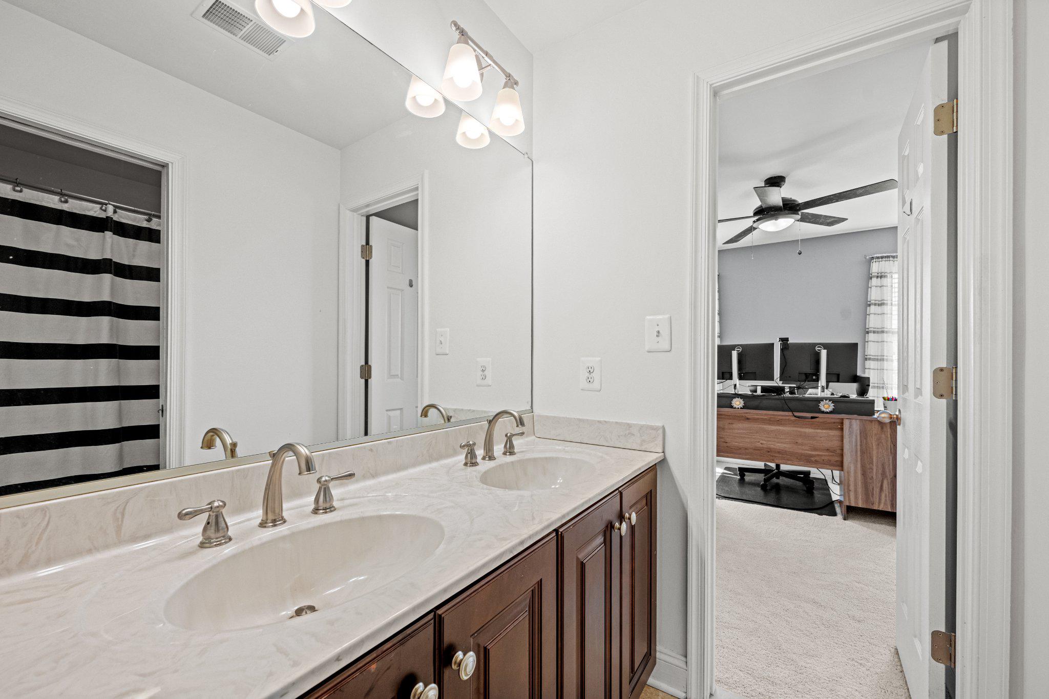 HARDING WOODS - Residential