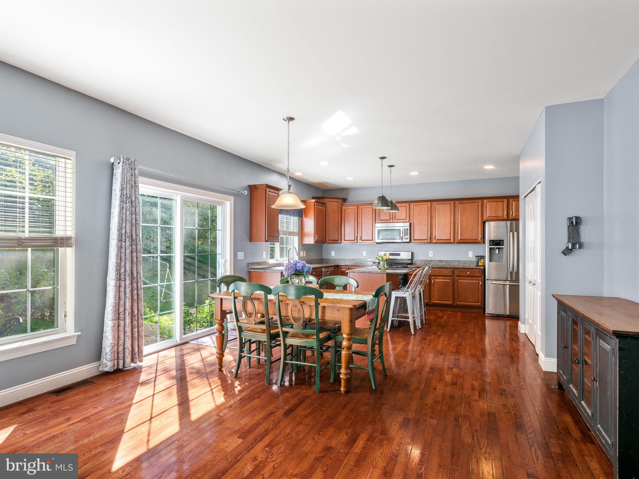 MOUNTAINVIEW - Residential