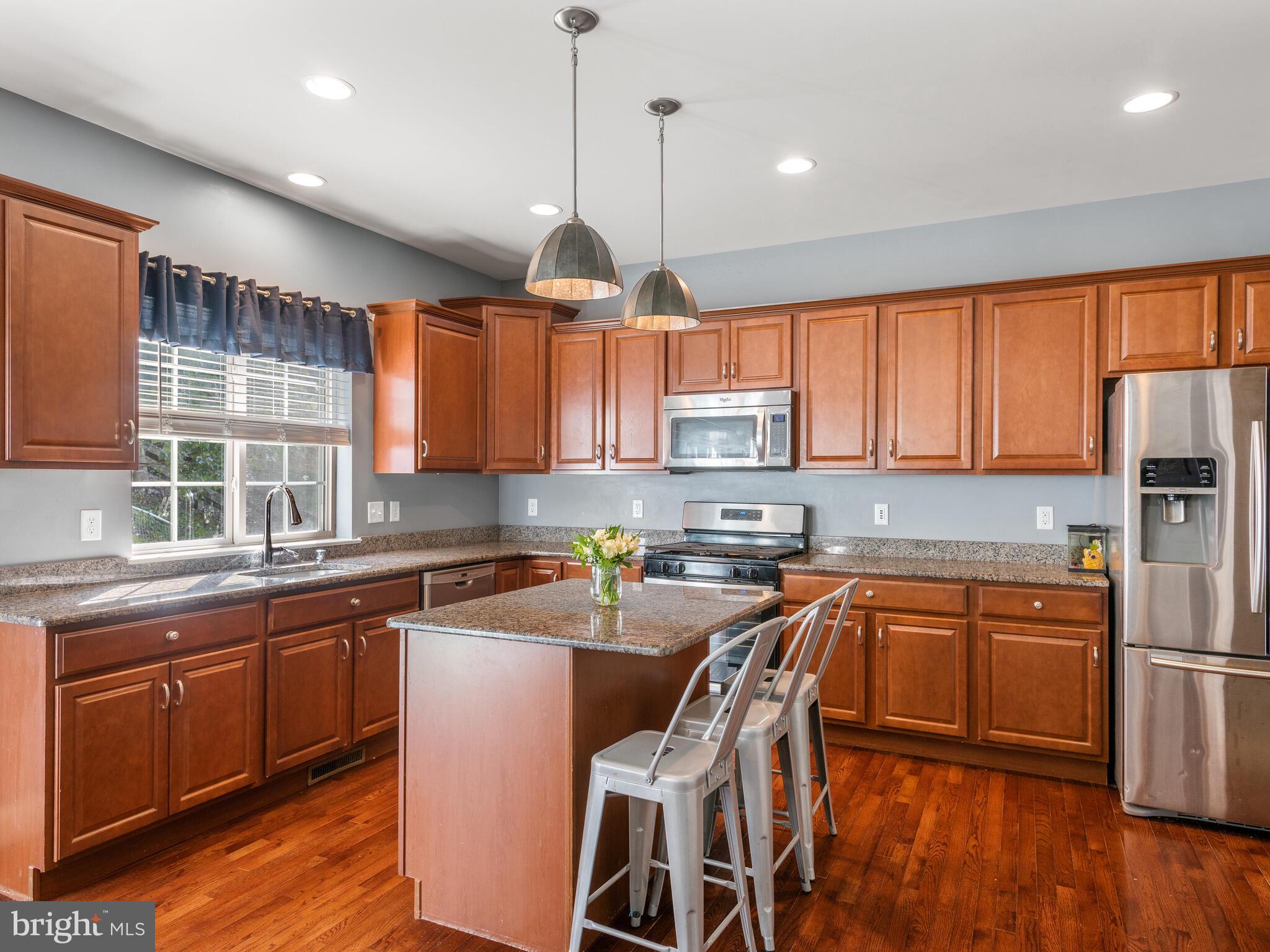 MOUNTAINVIEW - Residential