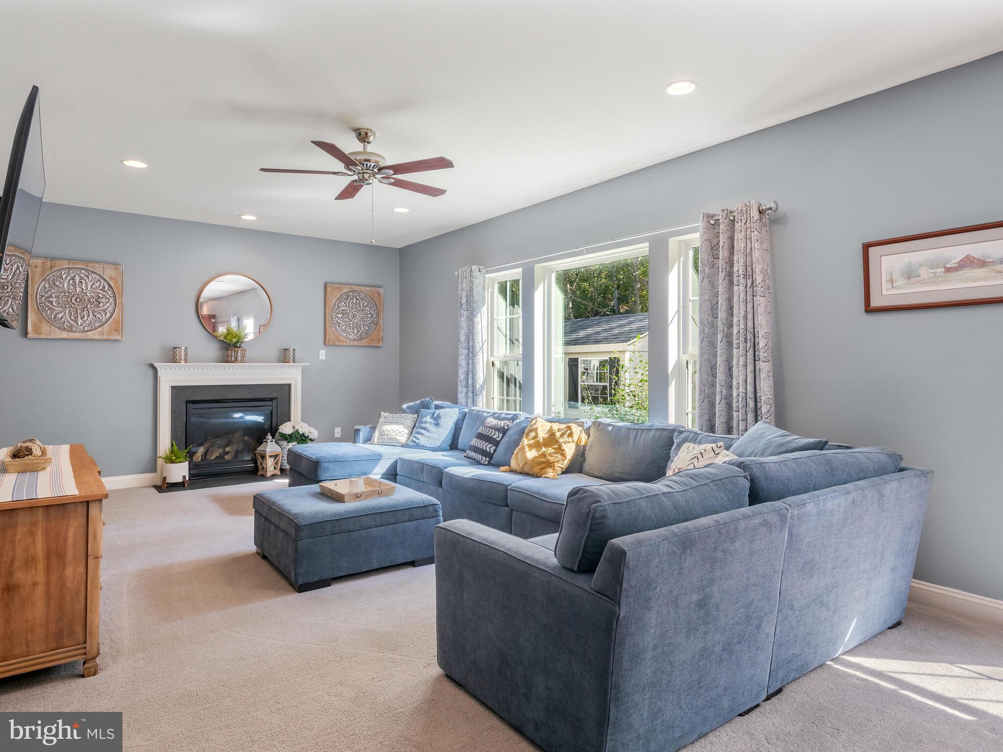 MOUNTAINVIEW - Residential