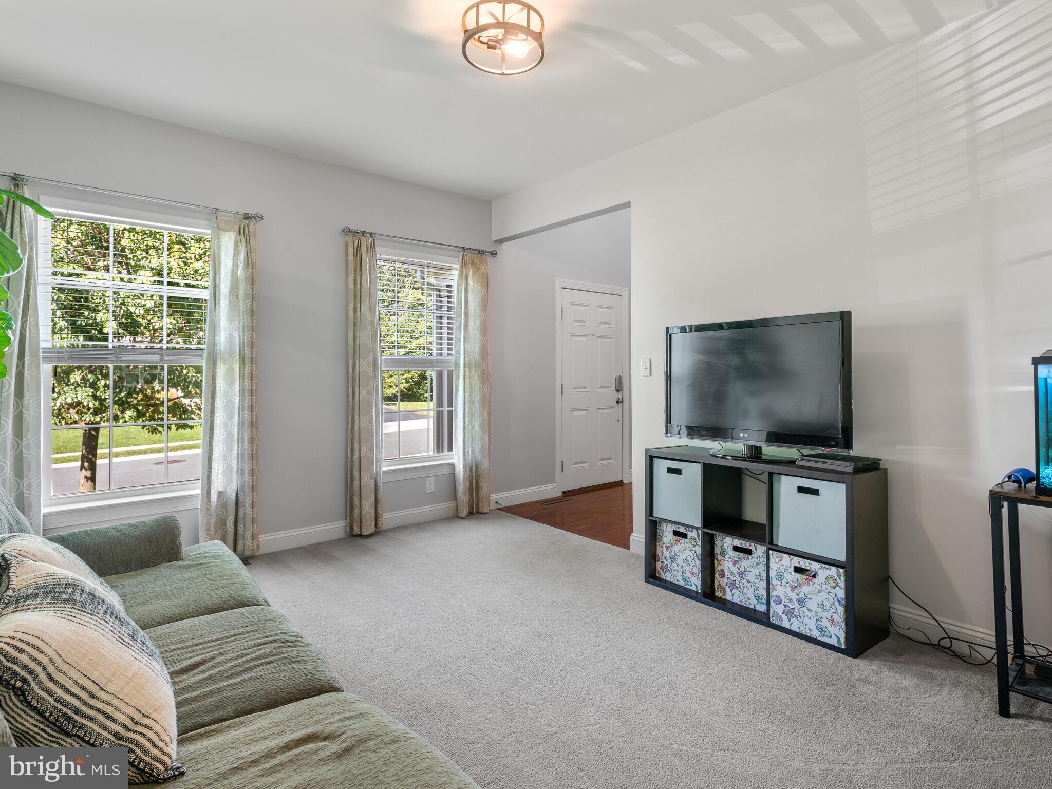 MOUNTAINVIEW - Residential