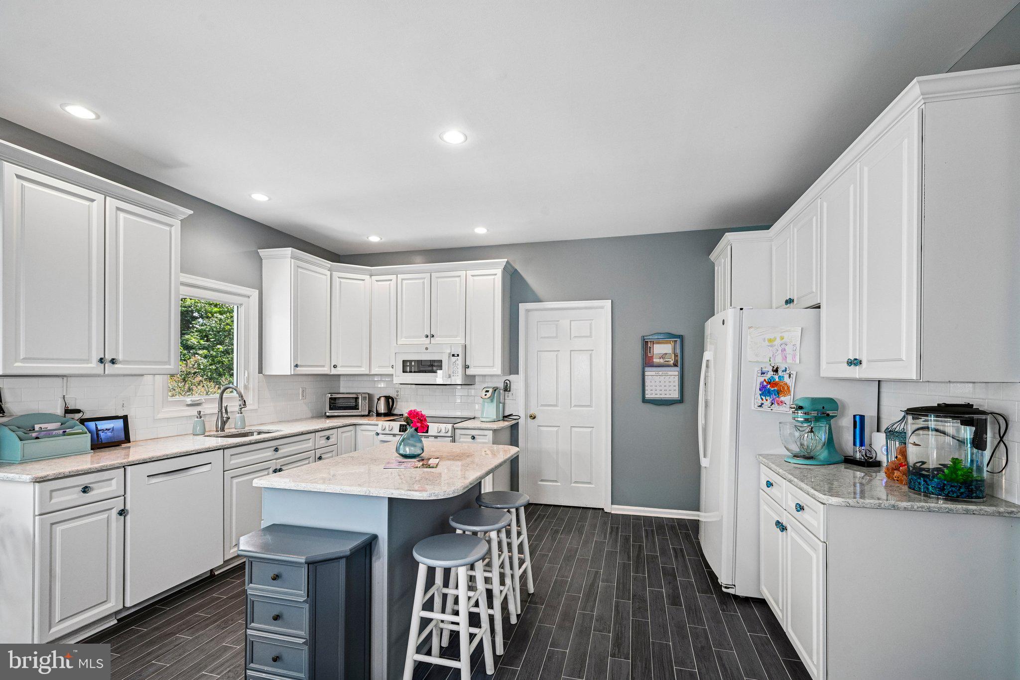 SOMERSET LAKE - Residential
