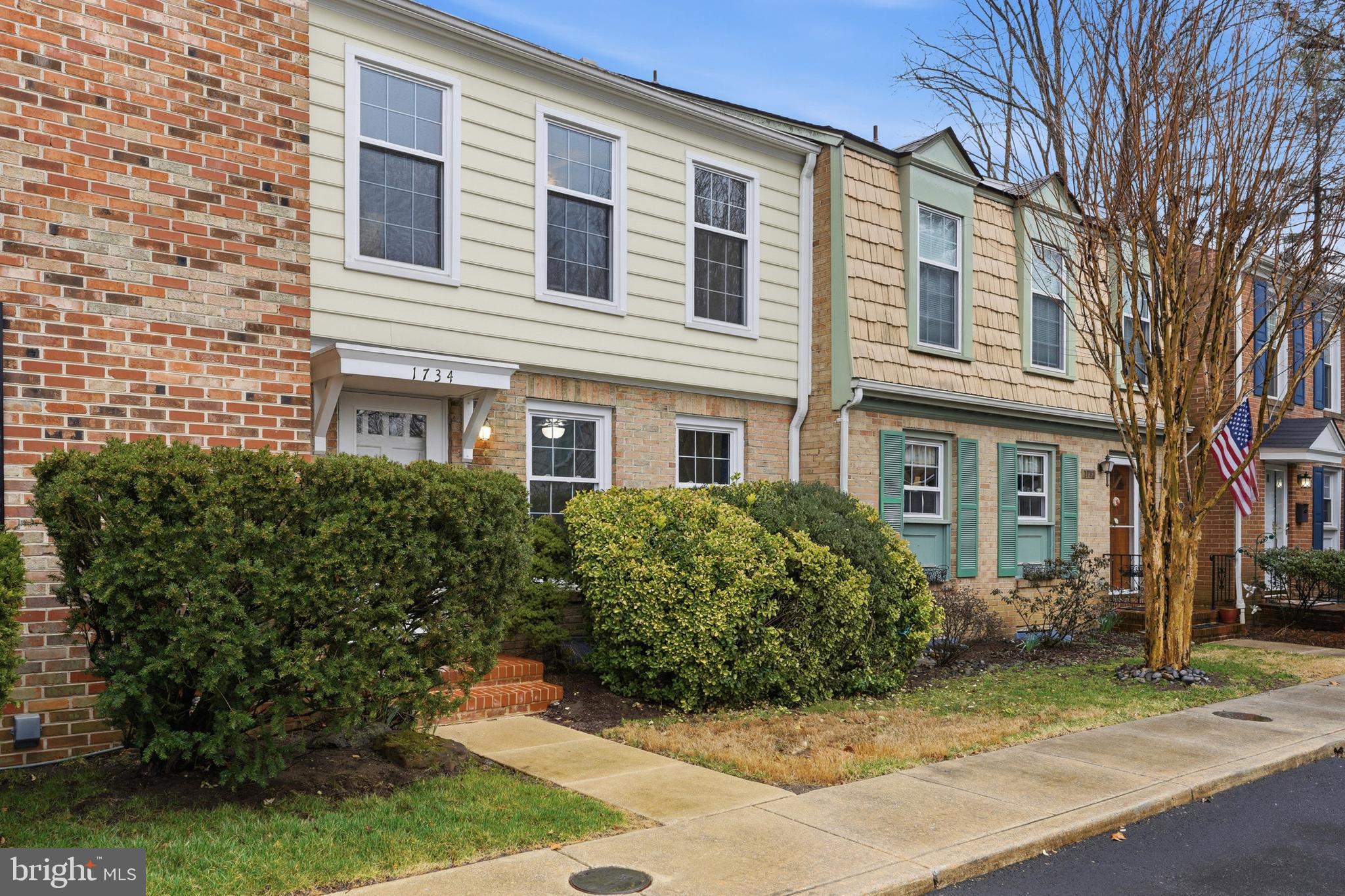 GEORGETOWN HOUSES - Residential