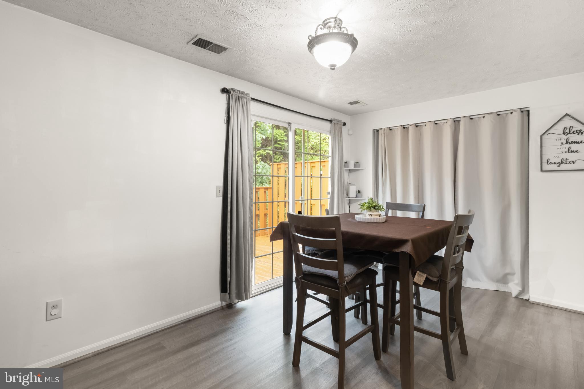 LIBERTY PLACE - Residential