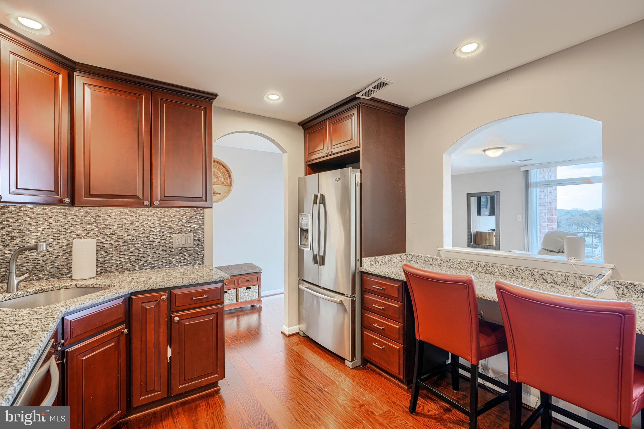 DULANEY TOWERS - Residential