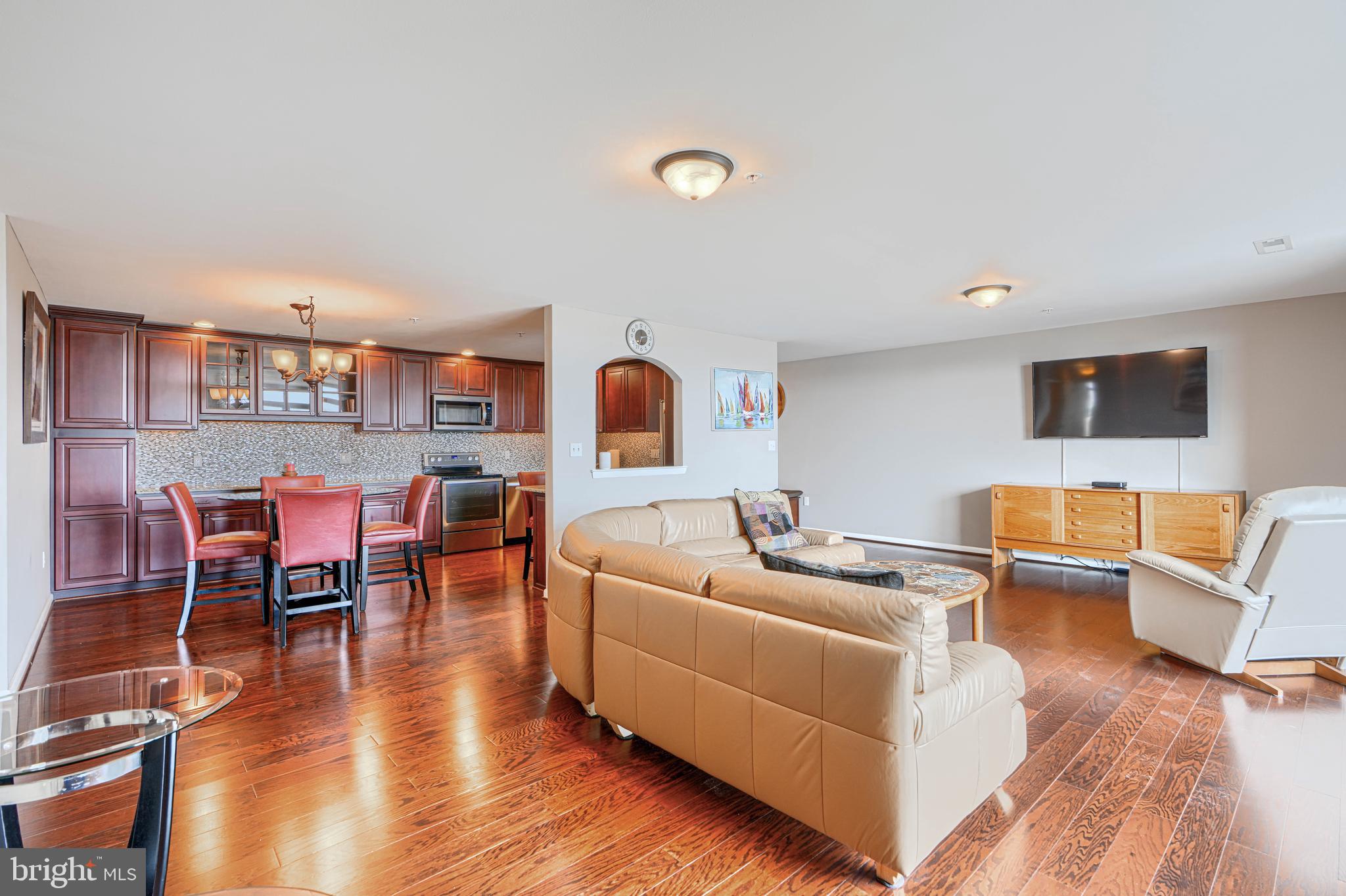 DULANEY TOWERS - Residential