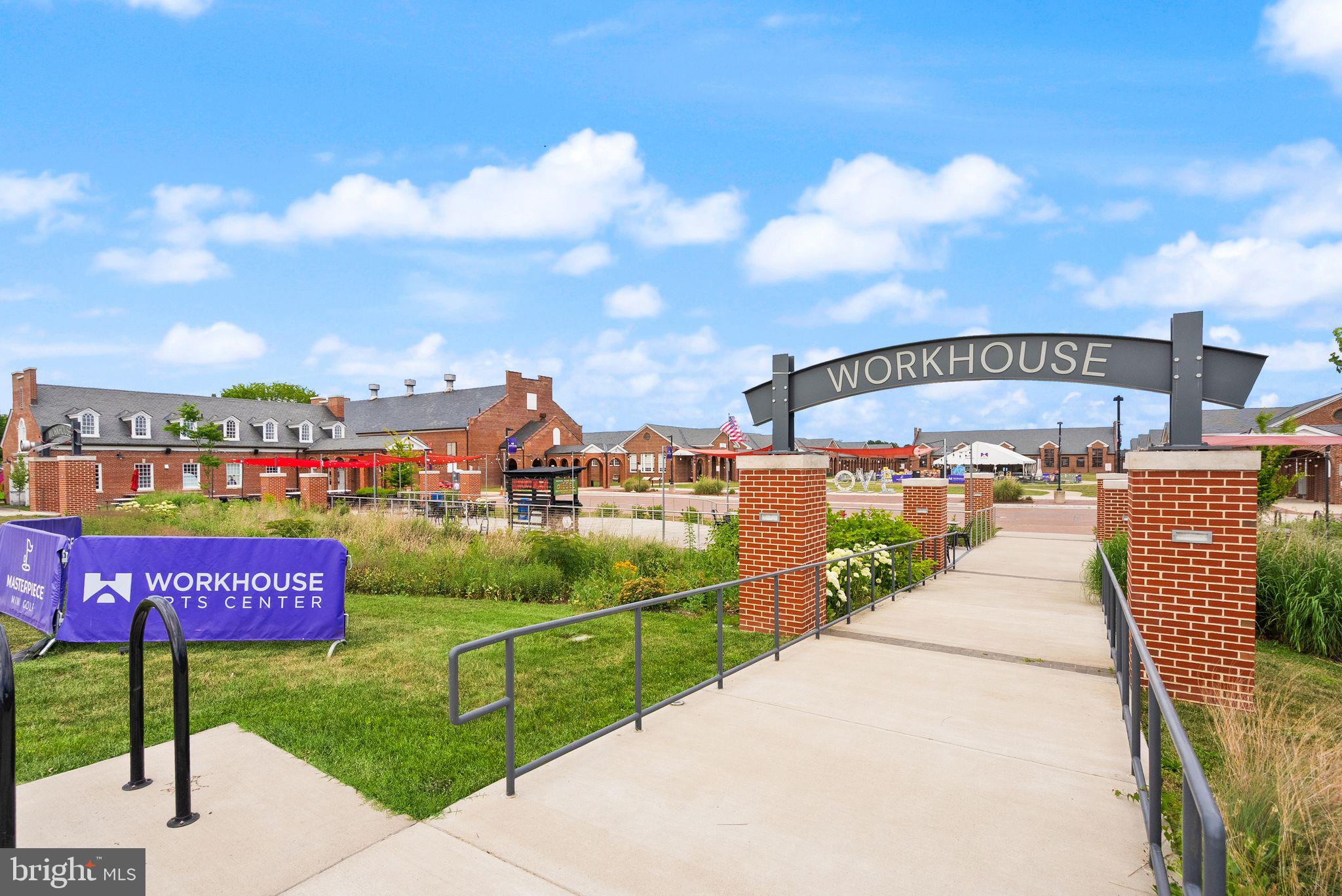LAUREL HILL LANDBAY - Residential