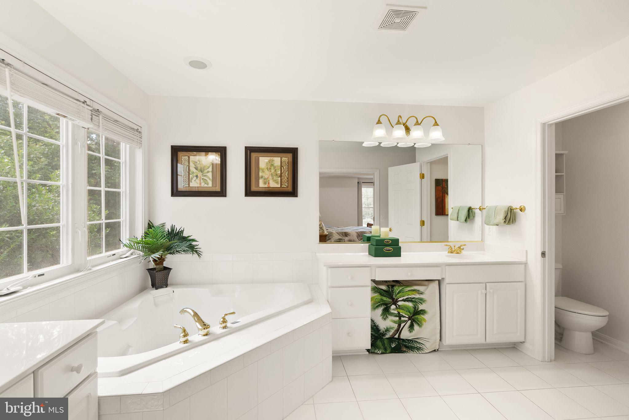 LAUREL HILL LANDBAY - Residential