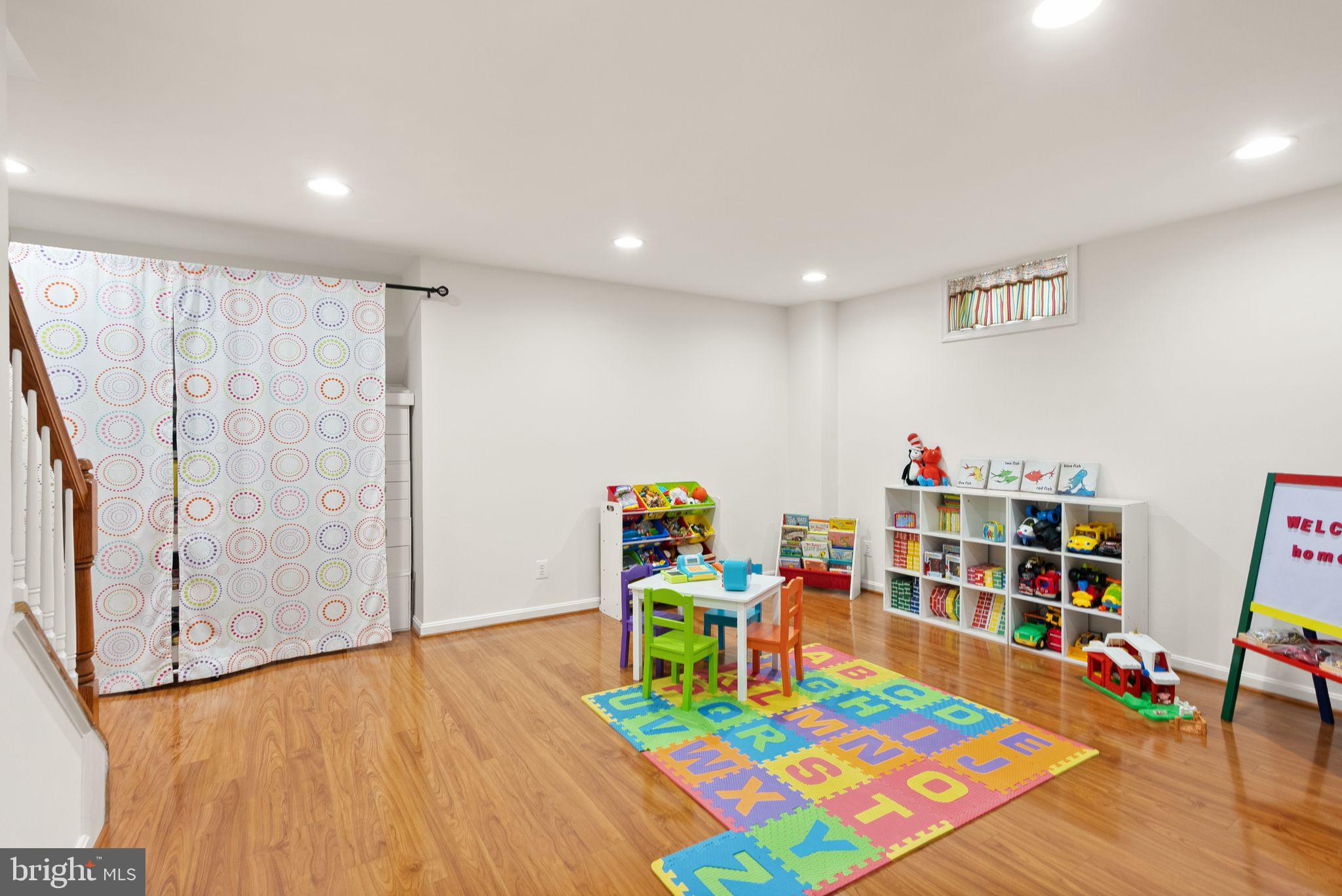 LAUREL HILL LANDBAY - Residential