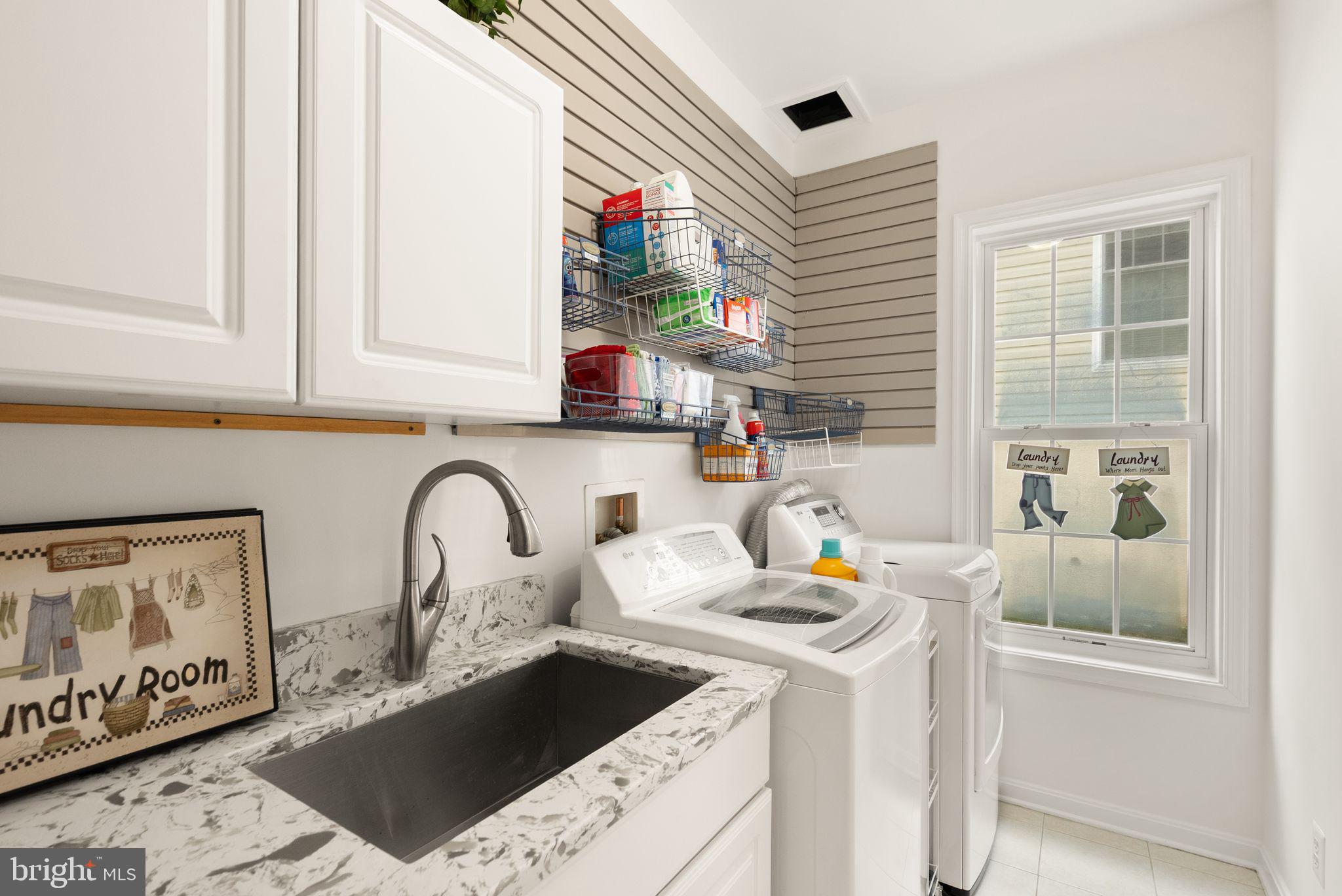 LAUREL HILL LANDBAY - Residential