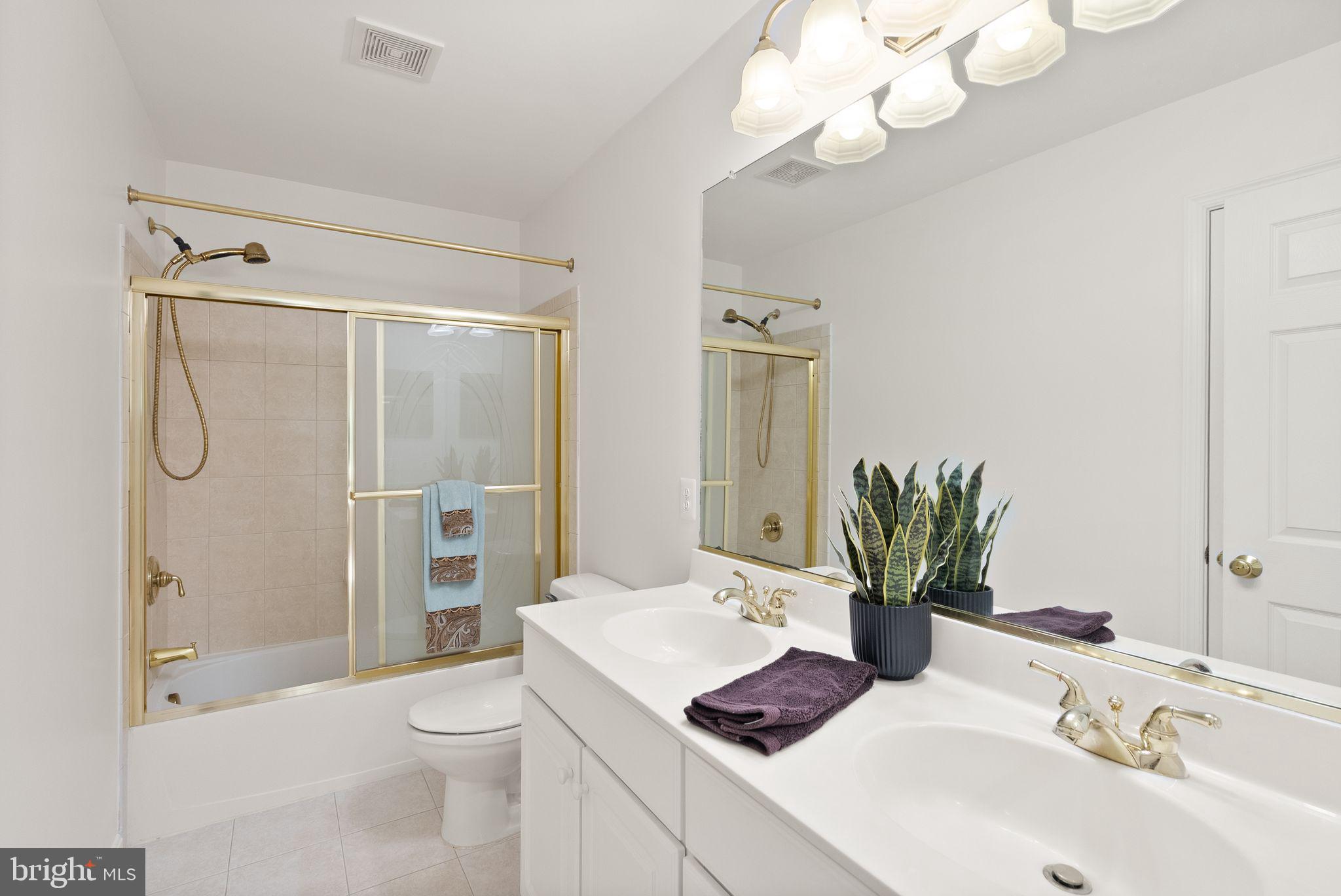 LAUREL HILL LANDBAY - Residential