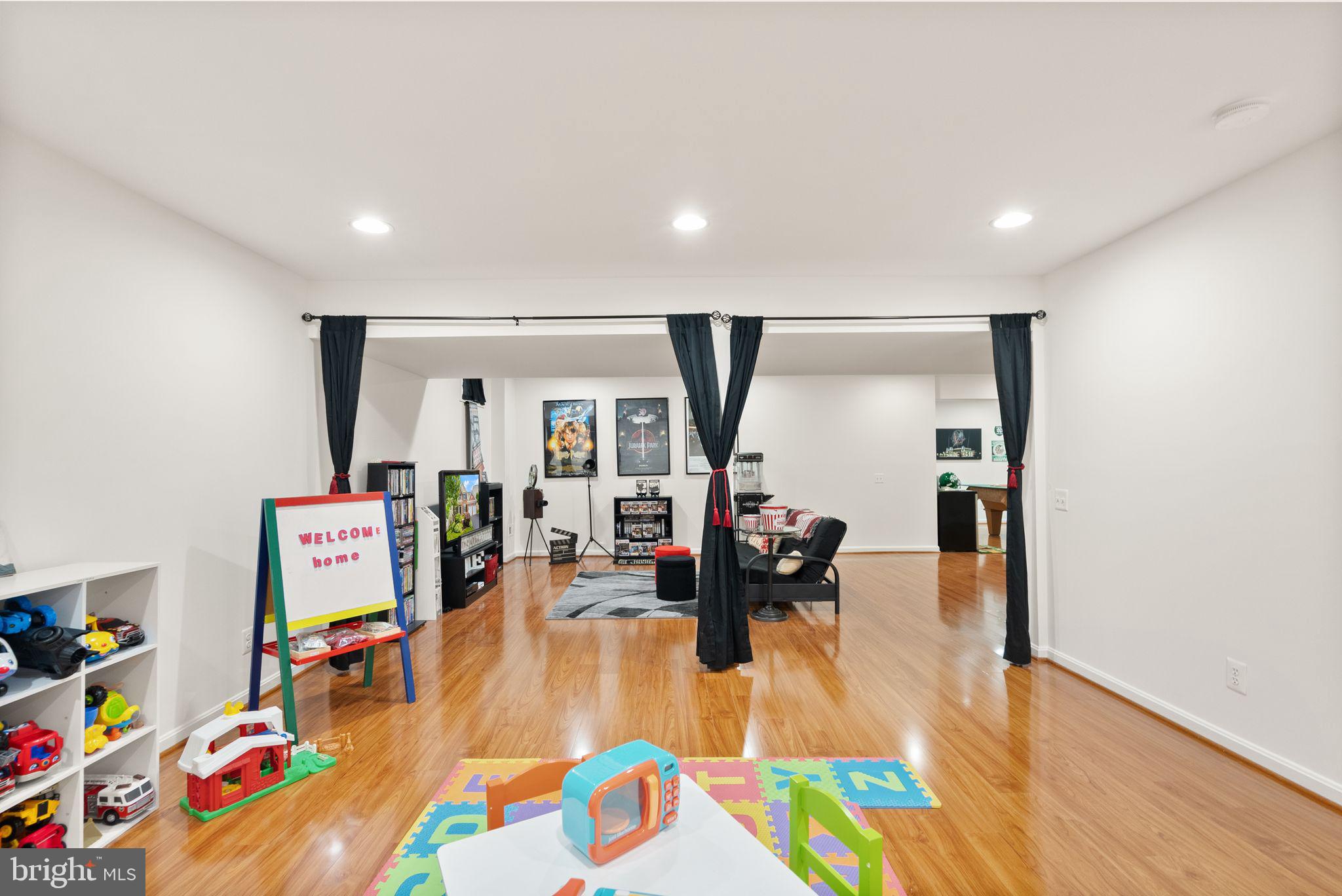 LAUREL HILL LANDBAY - Residential
